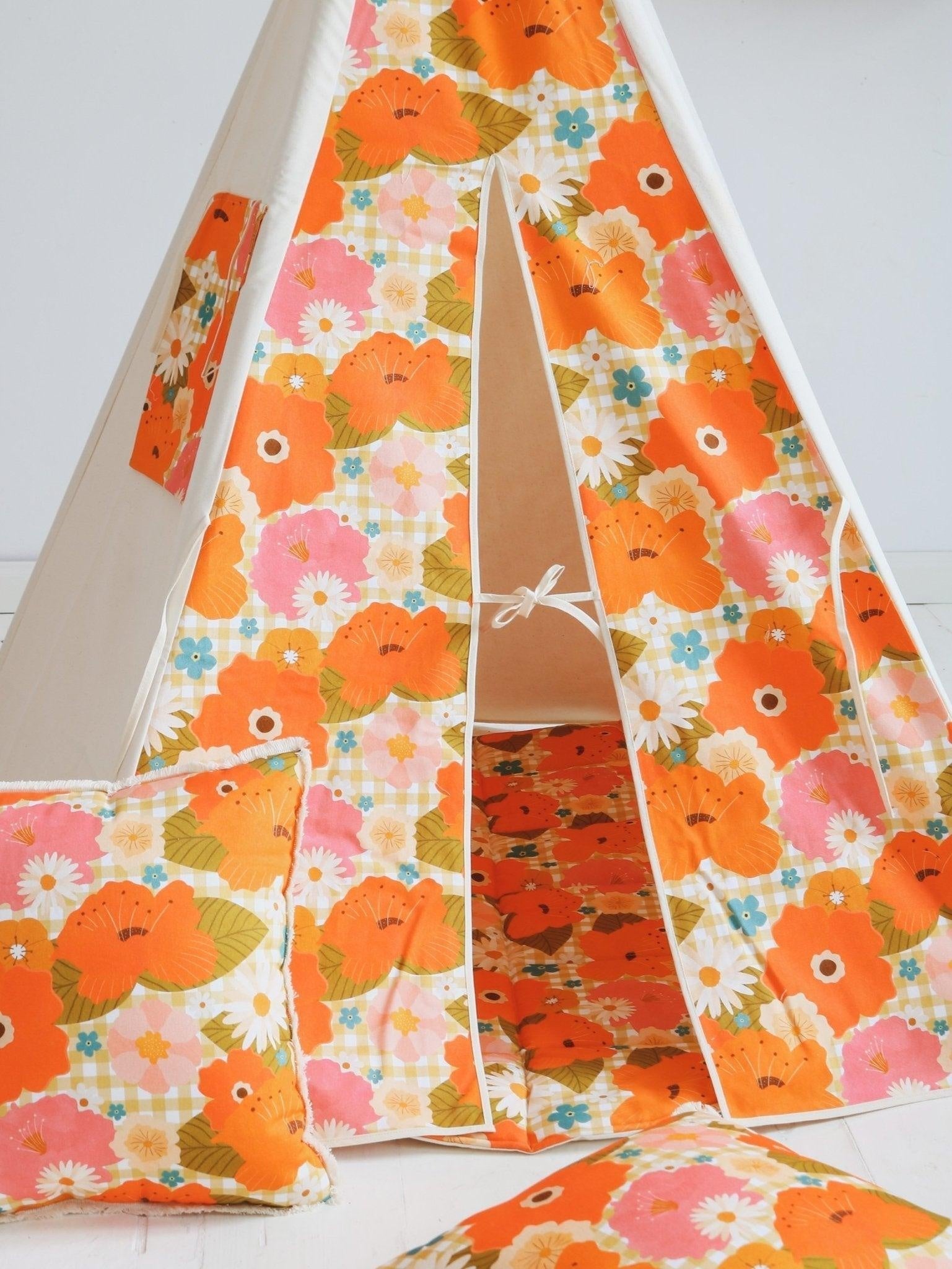 picnic With Flowers Teepee Tent And Mat Set