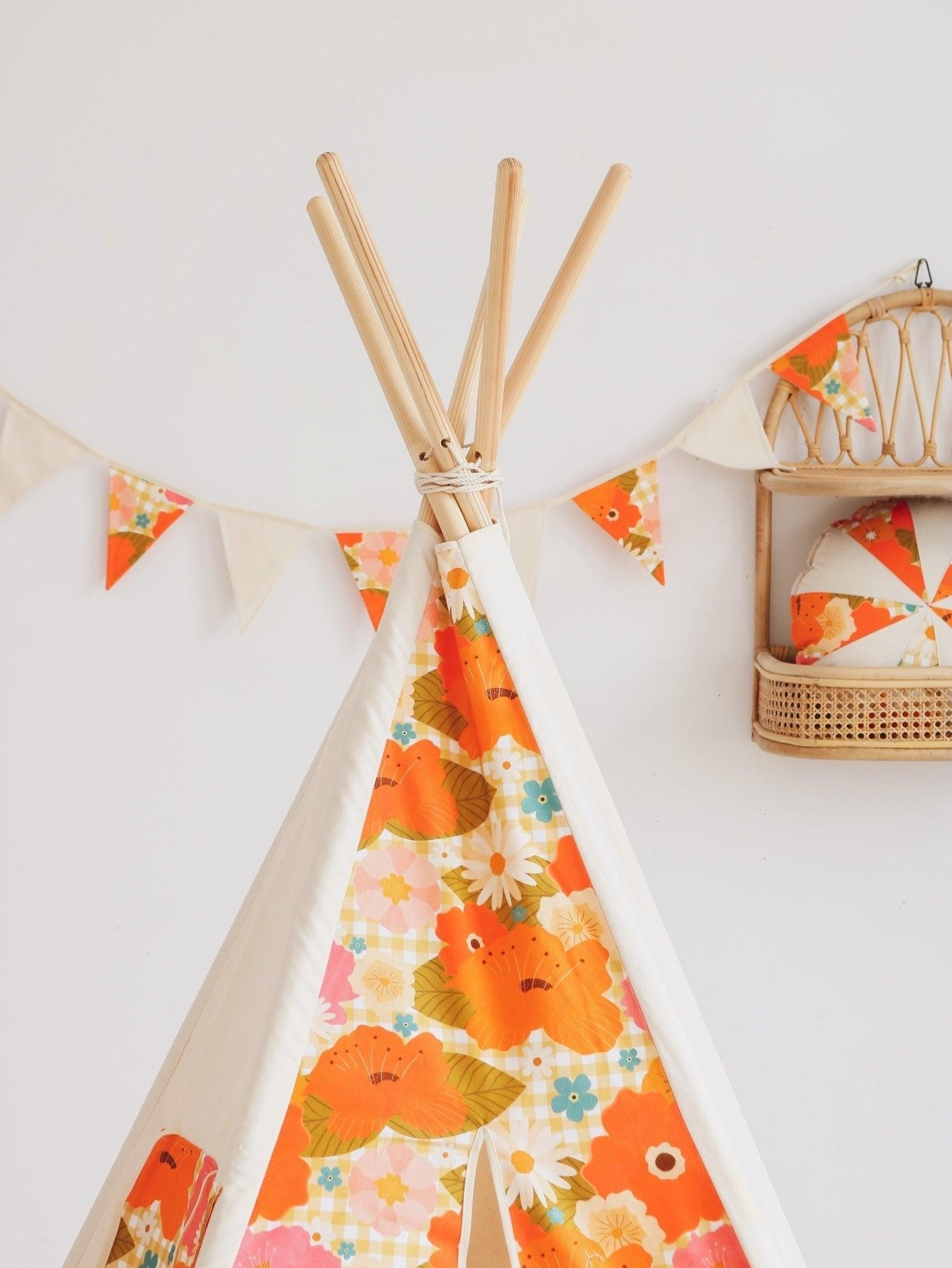 picnic With Flowers Teepee Tent And Mat Set