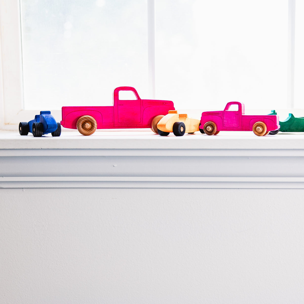 Montessori Educational 9" Pink Daisy Wooden Pickup Truck For Toddlers 1+ Years | Eco-friendly Maple Wood Toy | Made In The Usa 🇺🇸