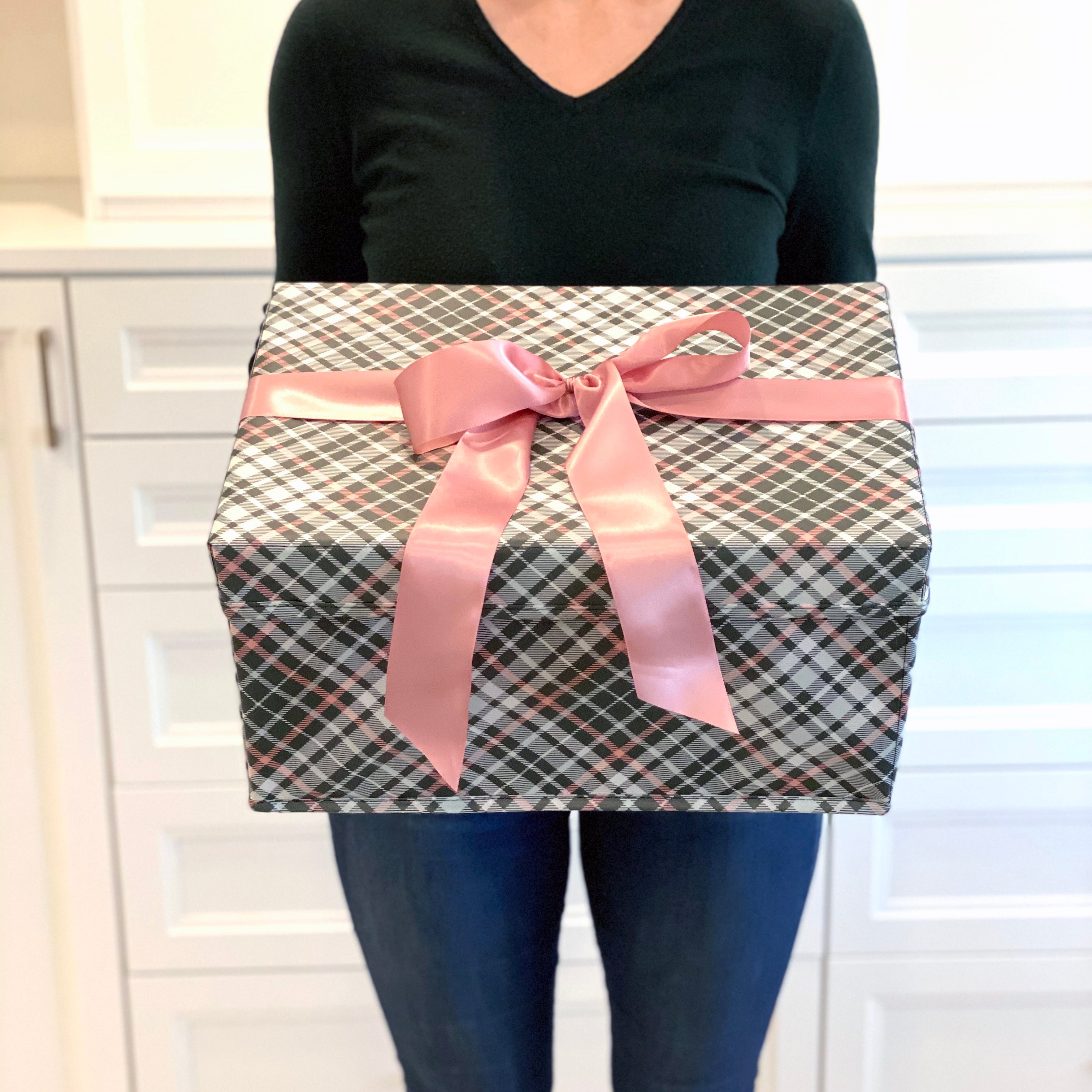 Everbox: Large Pink Plaid Collapsible Gift Box With White Satin Ribbon