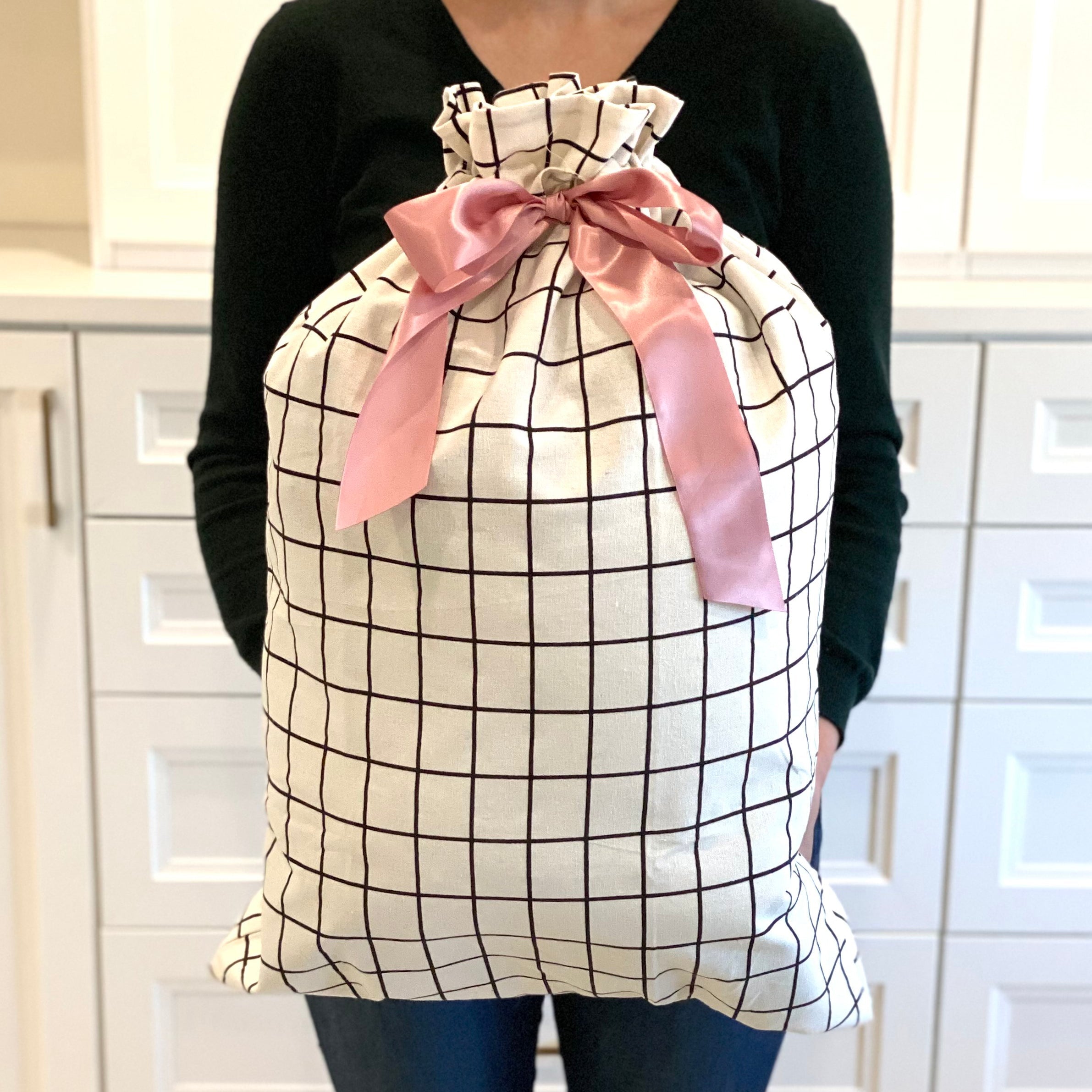 Evertie: Large Tie Bag With Black Grid Pattern And Satin Ribbon Closure