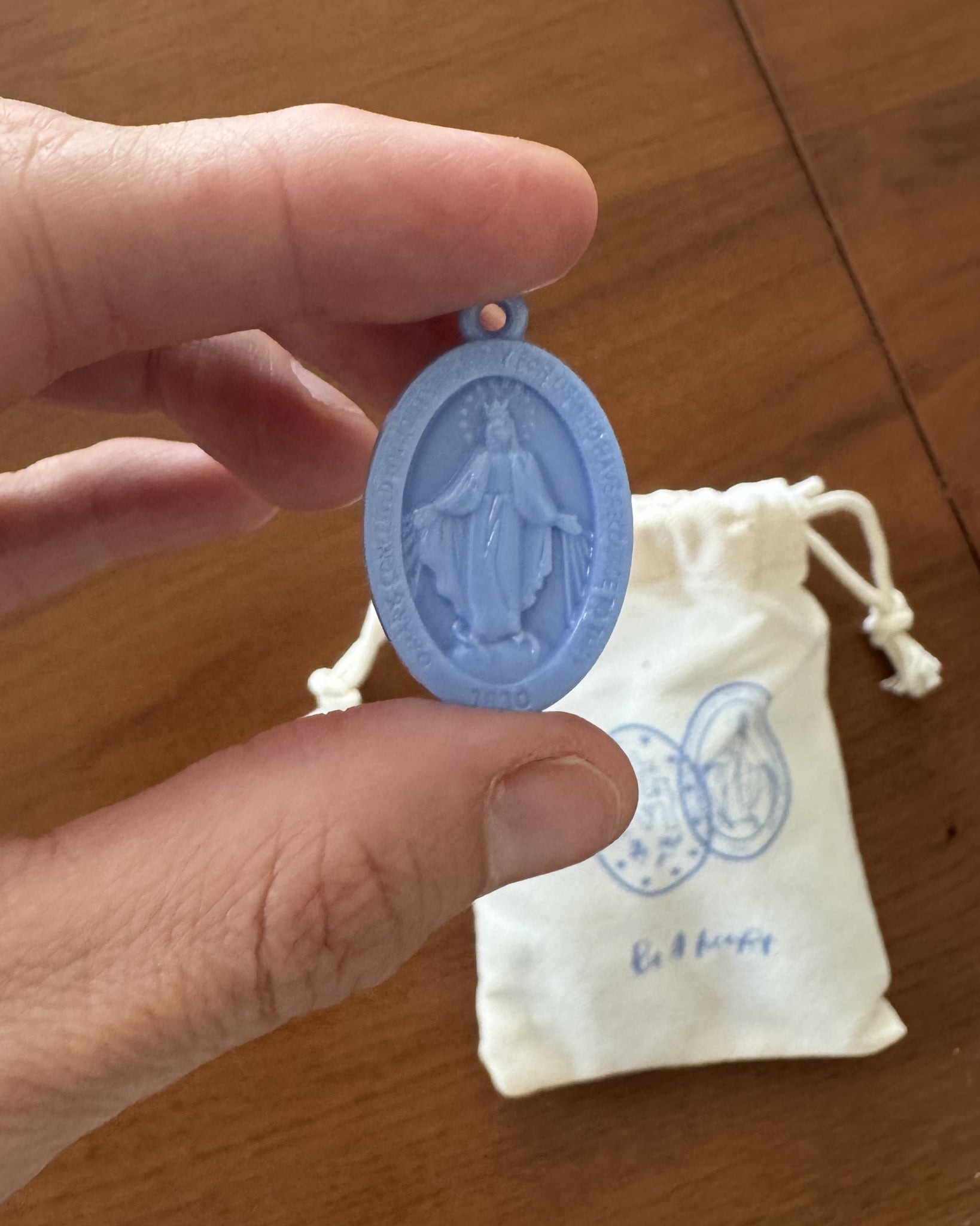 Be A Heart Plastic Miraculous Medals - Pack Of 25