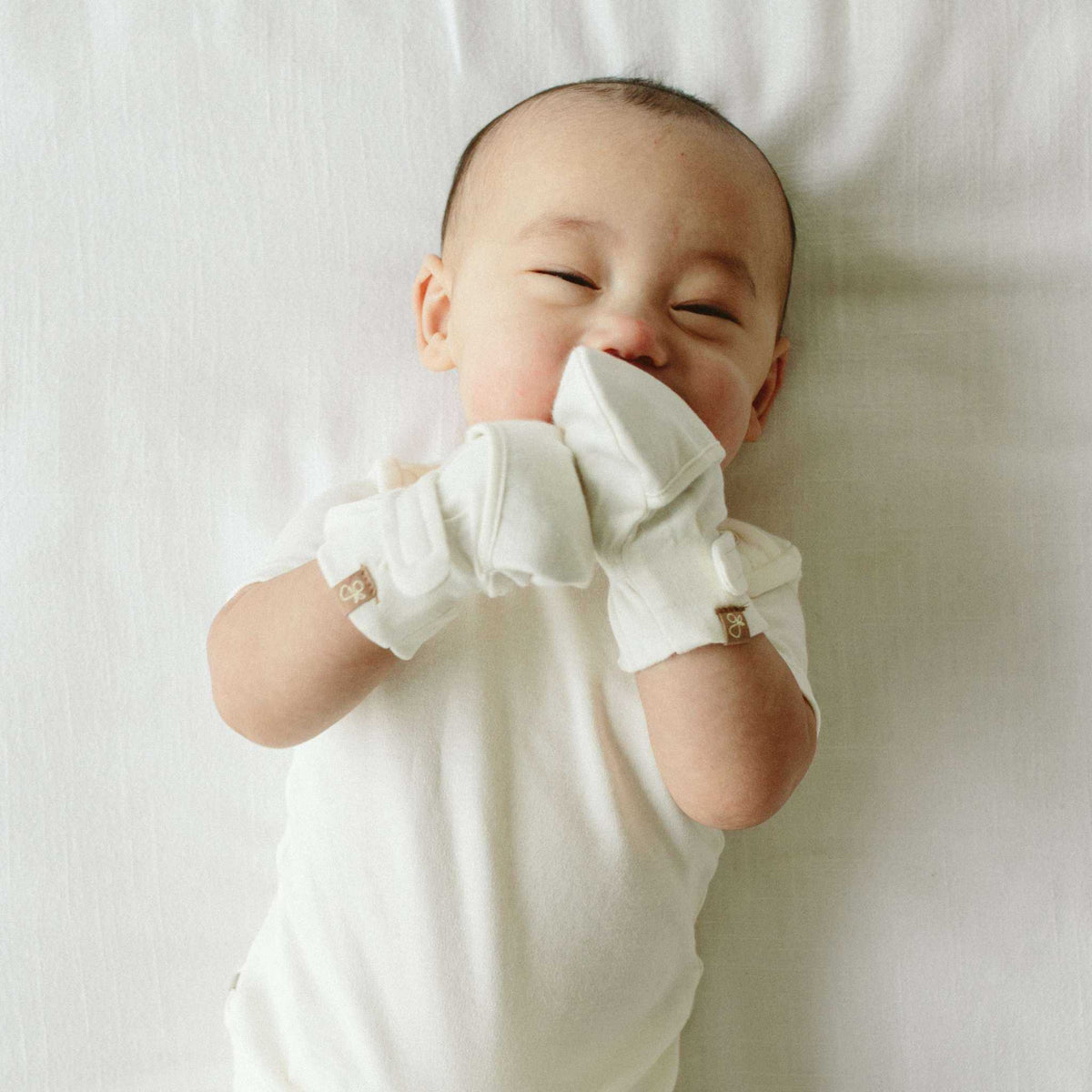 Preemie Stay On Mitts | Cloud — Bamboo Organic Cotton Blend, Nicu Approved Preemie Size