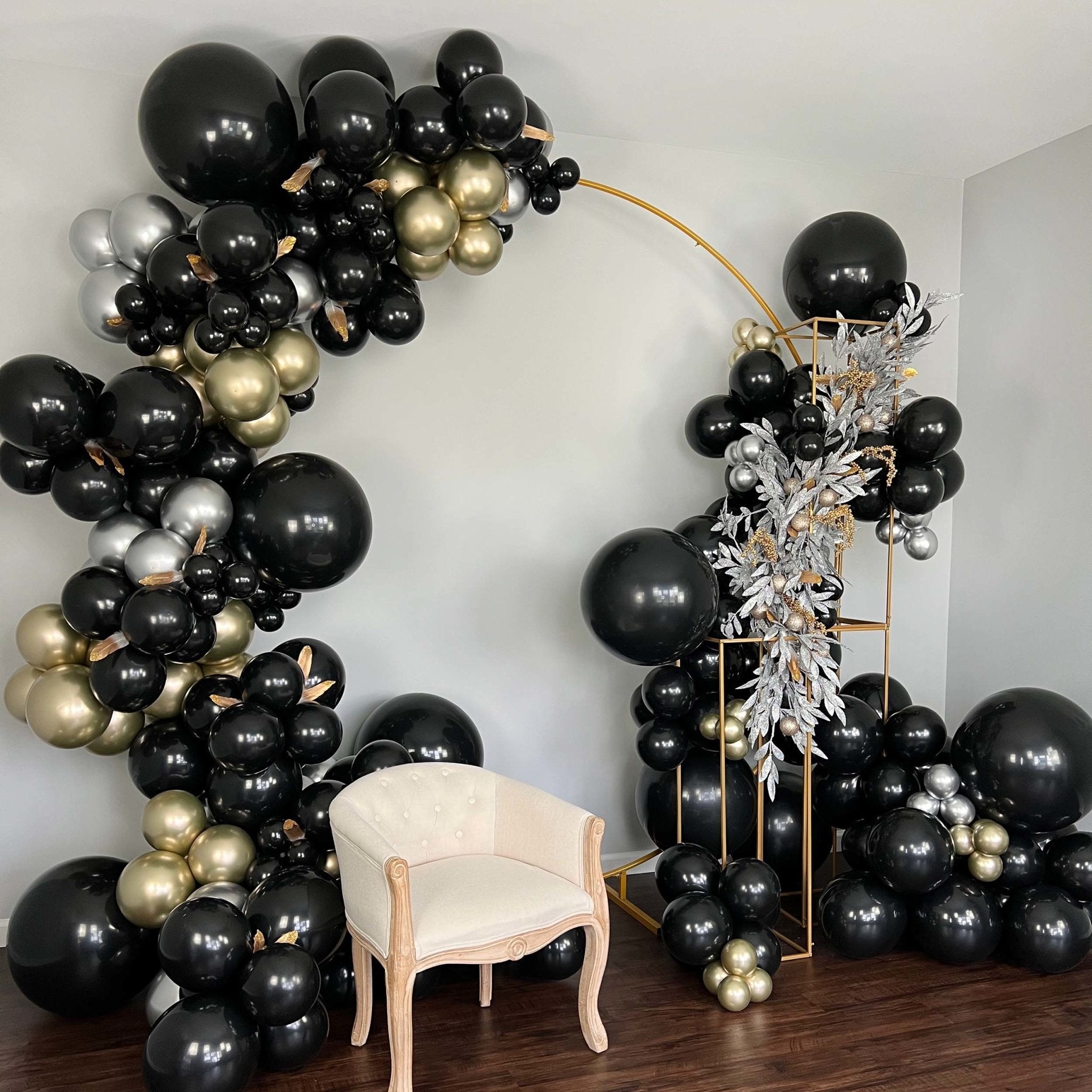 Premium Black Latex Balloon Cluster (5", 11” And 17”)