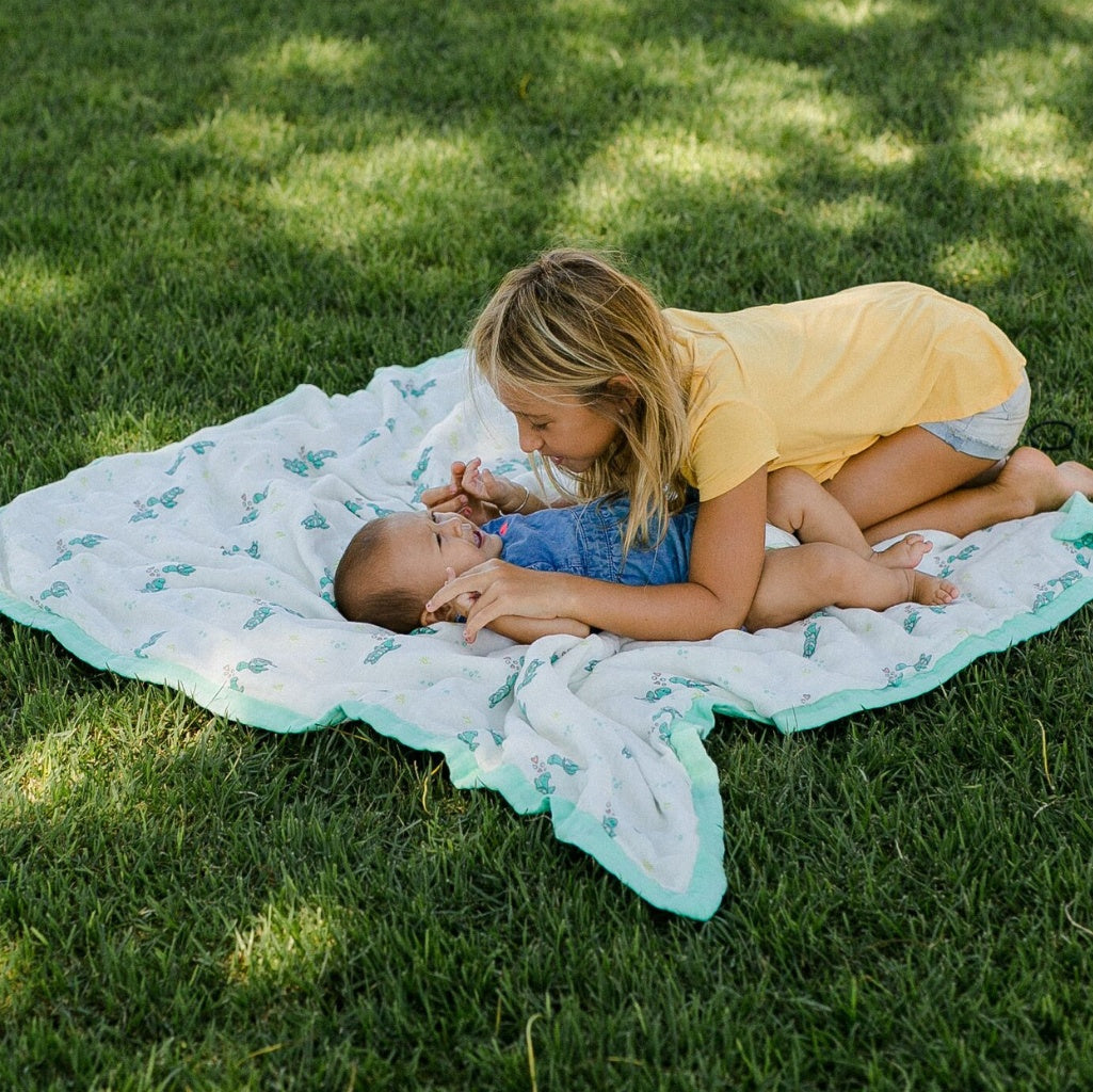 Honu Honi Baby Quilt