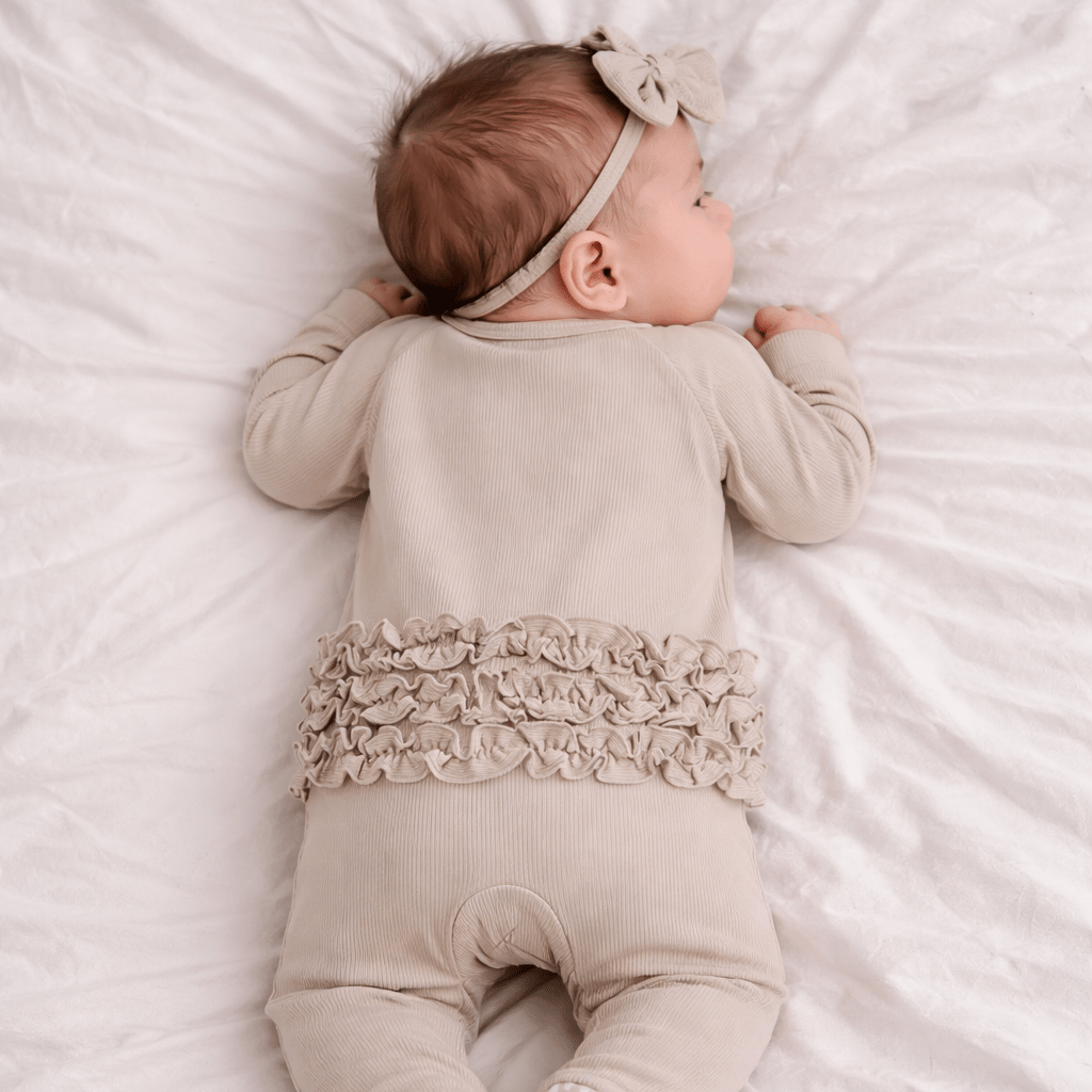 Ruffle Footie - Oatmeal Ribbed