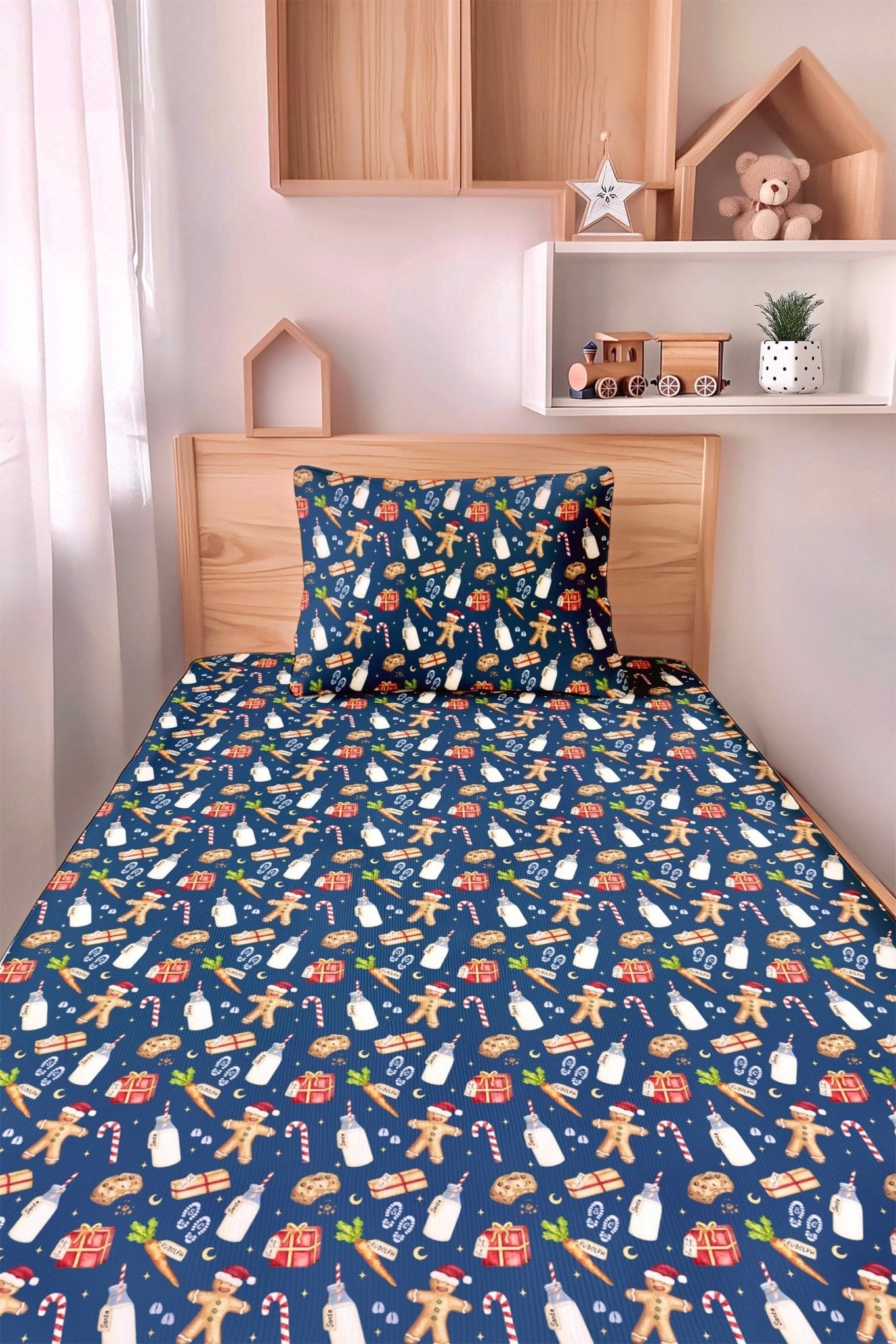 Santa’s Treats Twin Fitted Sheet And Pillowcase Set