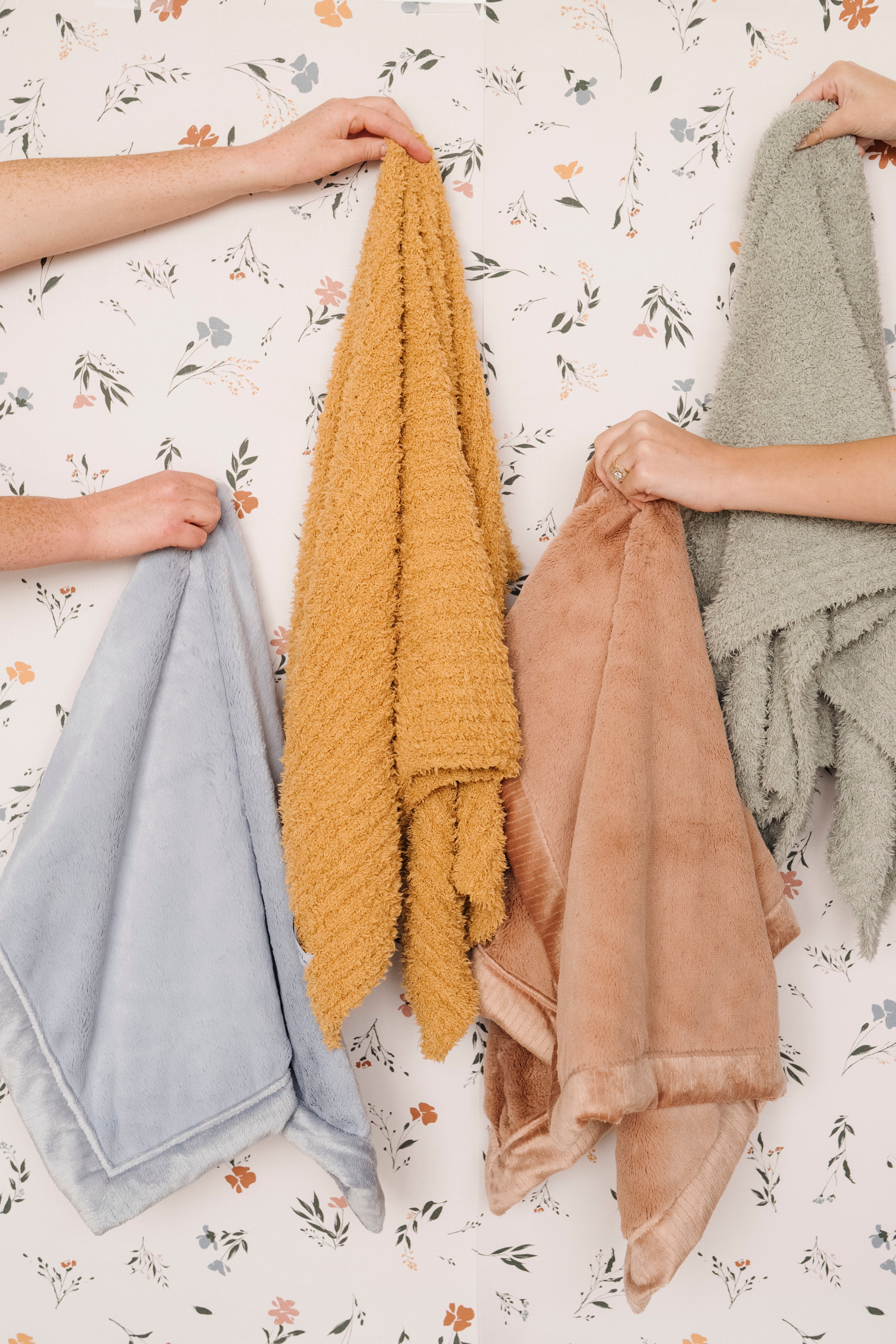 Fleurs Wallpaper By Saranoni