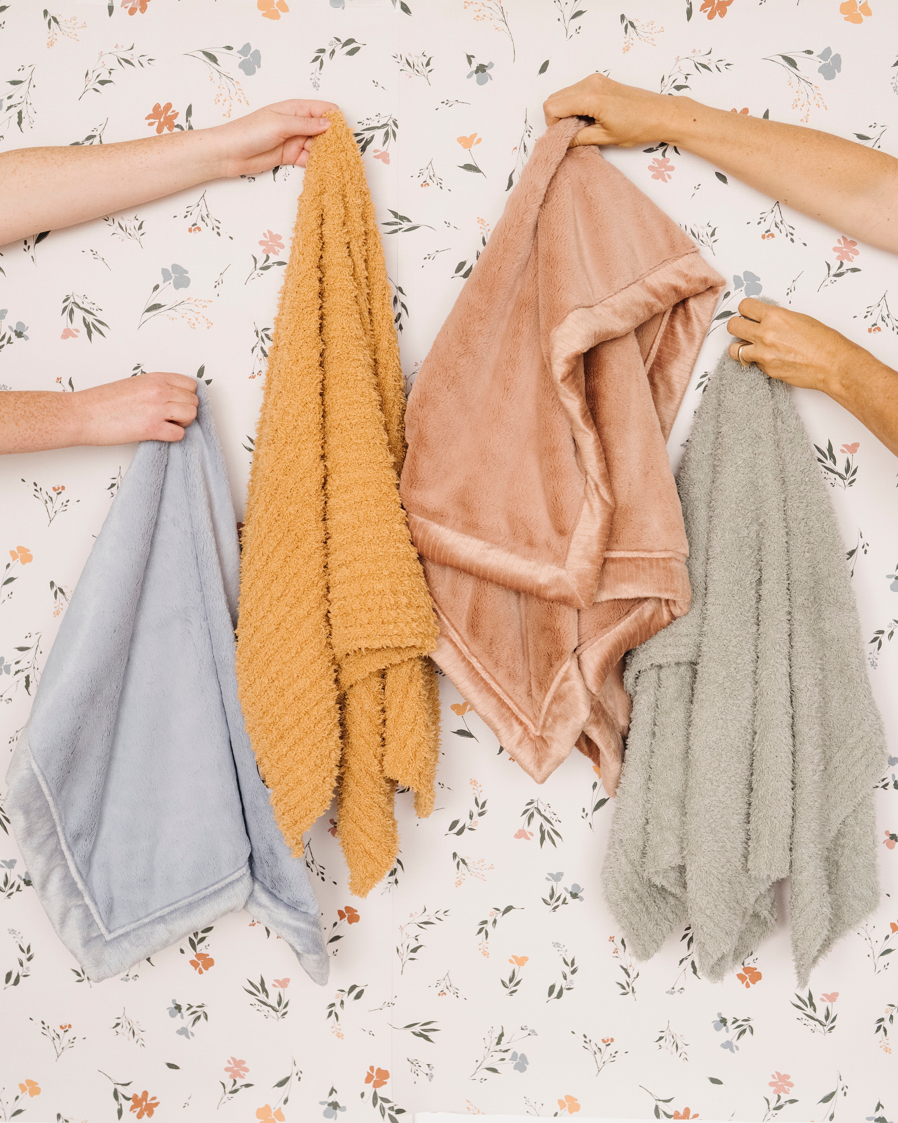 Fleurs Wallpaper By Saranoni