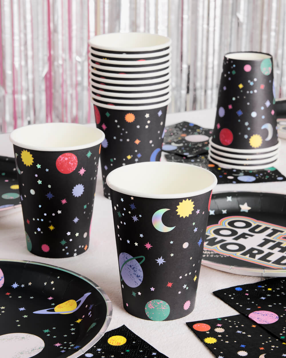 Out Of This World Cups - 16 Paper Cups