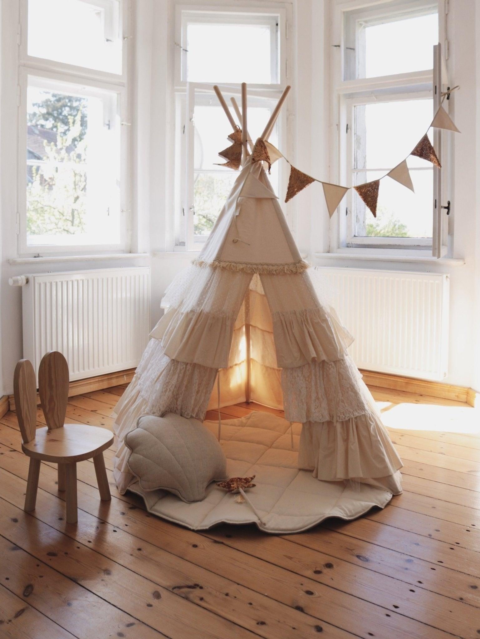 shabby Chic Teepee Tent With Frills And White - Leaf Mat Set