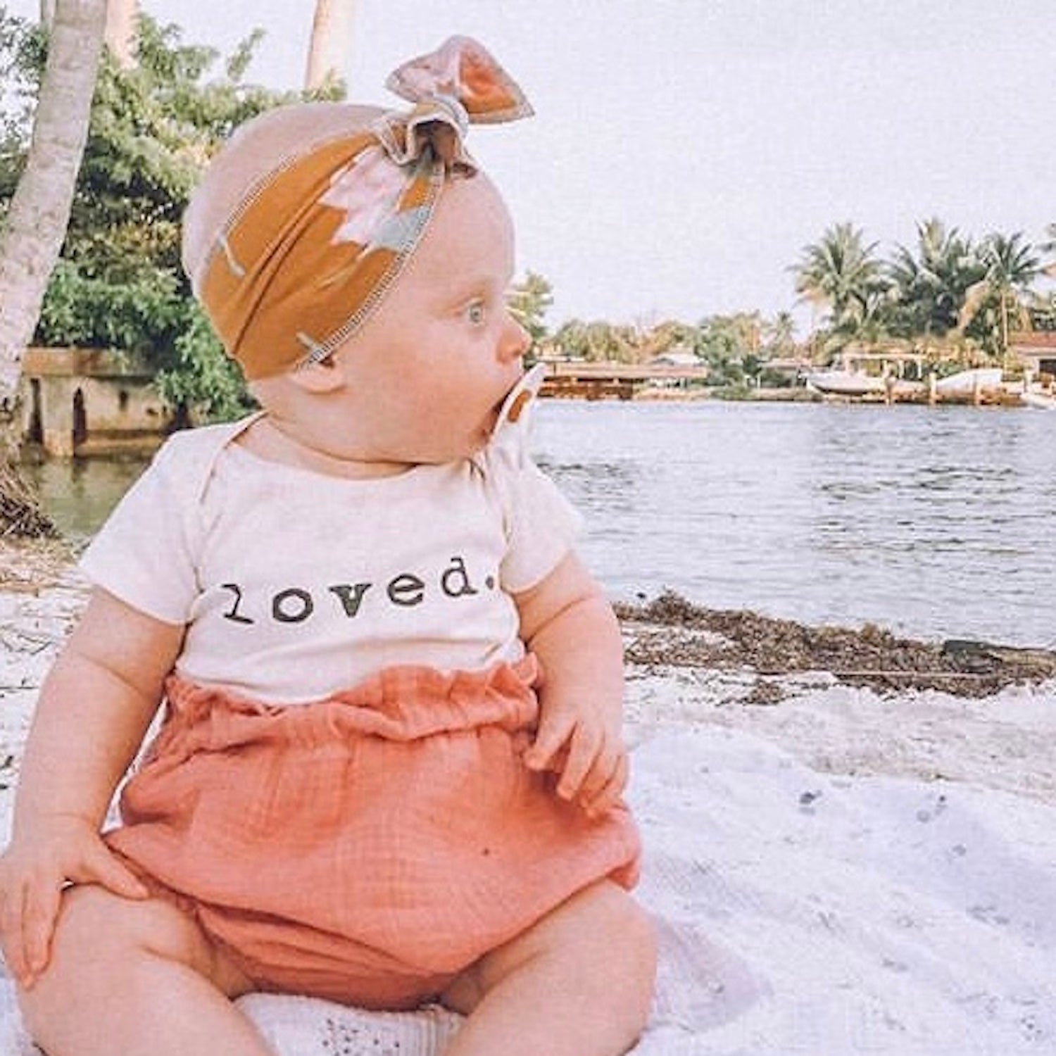 Loved. Organic Cotton Baby Bodysuit Short Sleeve