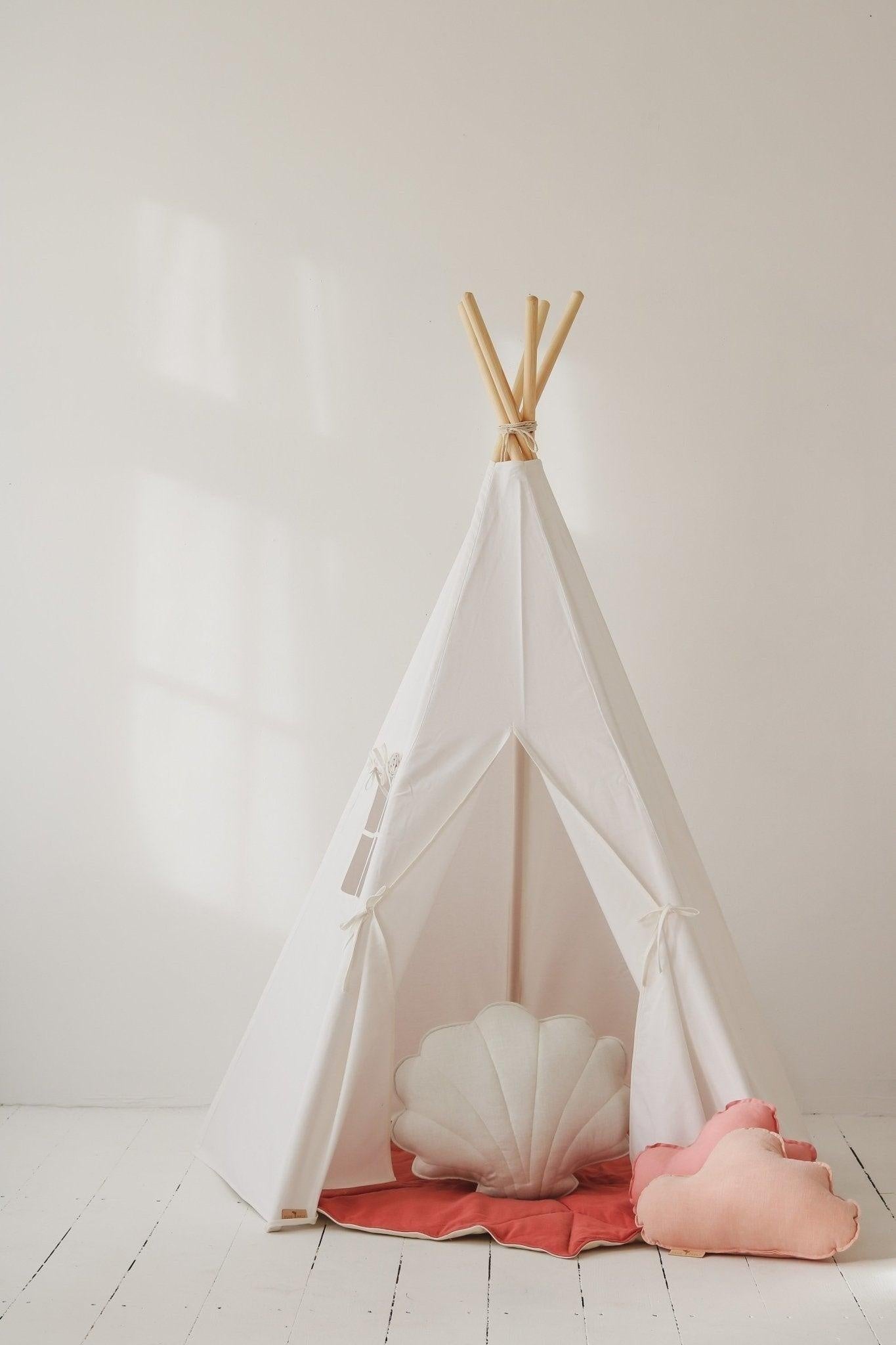 snow White Teepee And White And Grey - Leaf Mat Set