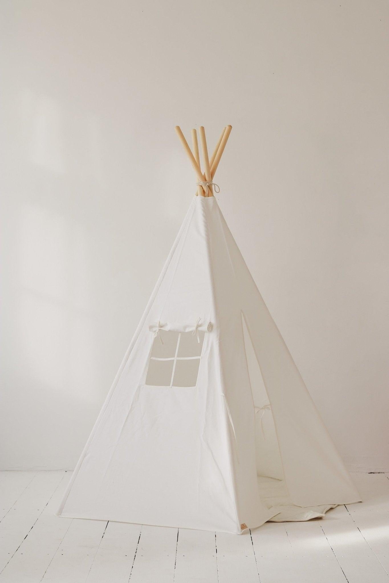 snow White Teepee And White And Grey - Leaf Mat Set