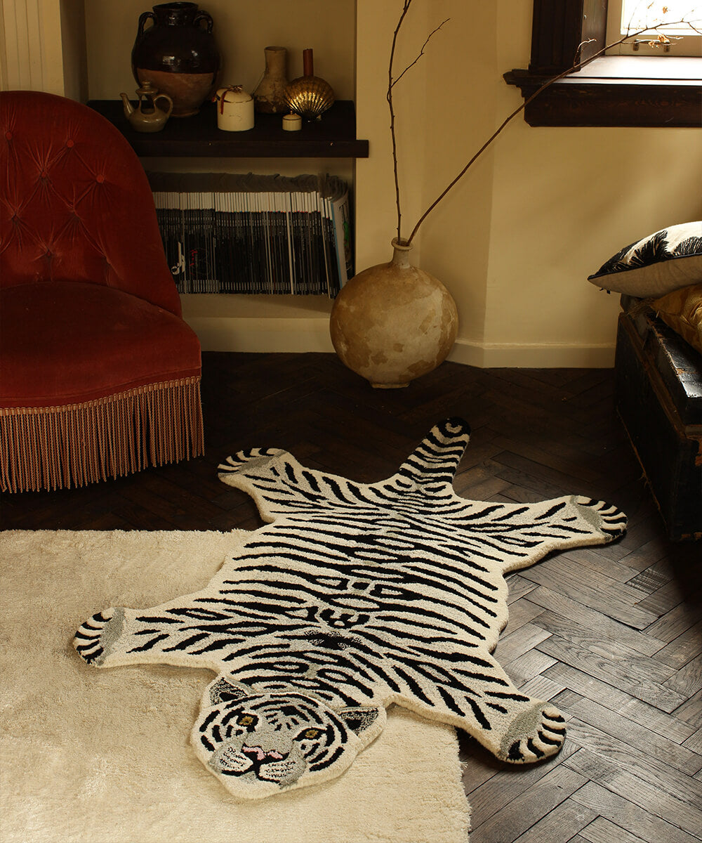 Snowy Tiger Rug Large