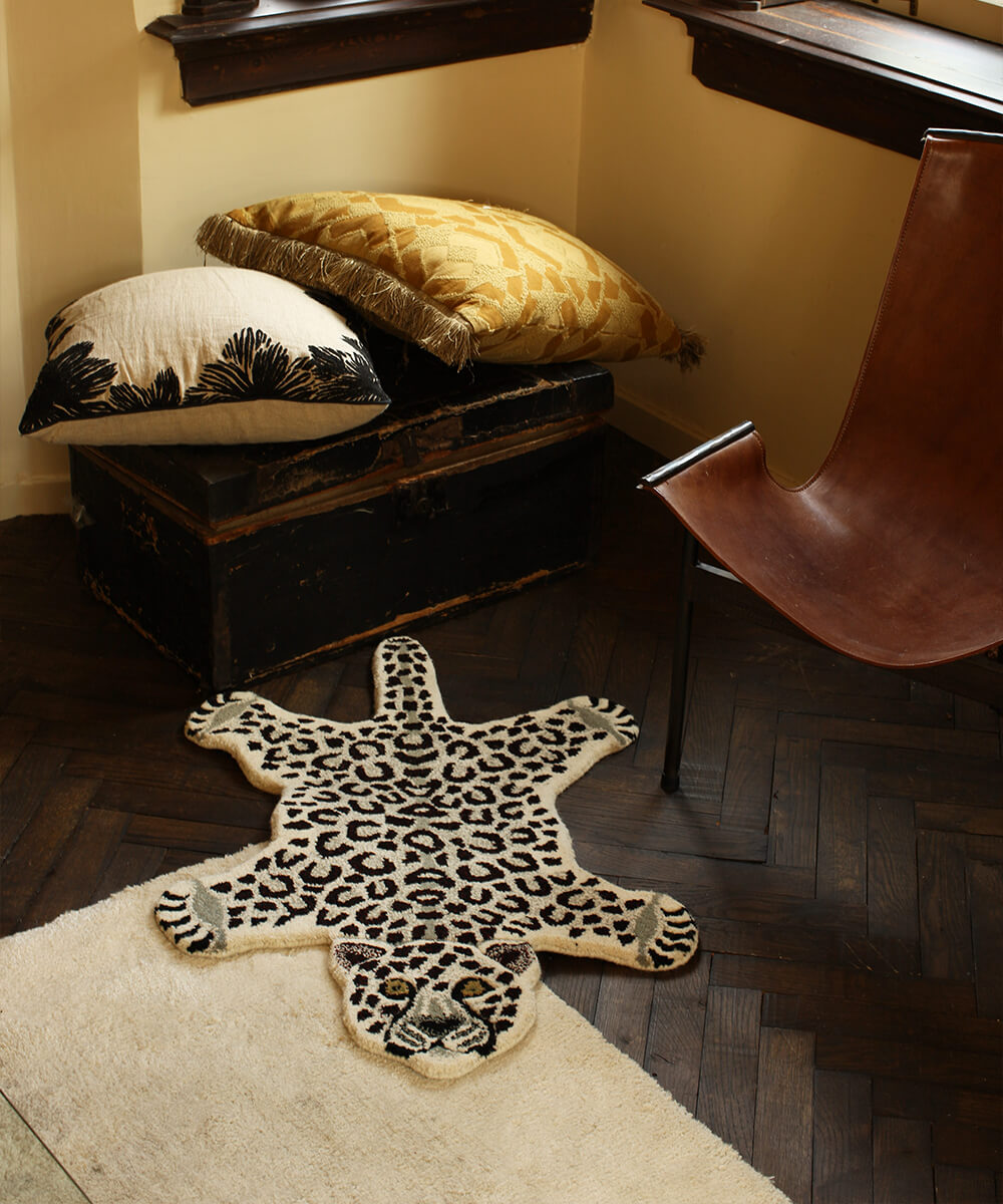 Snowy Leopard Rug Small