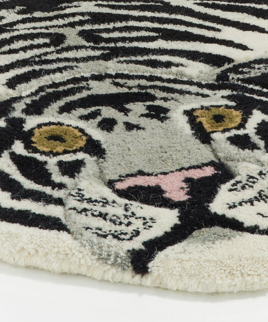 Snowy Tiger Rug Large