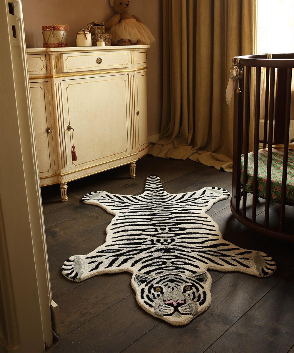 Snowy Tiger Rug Large