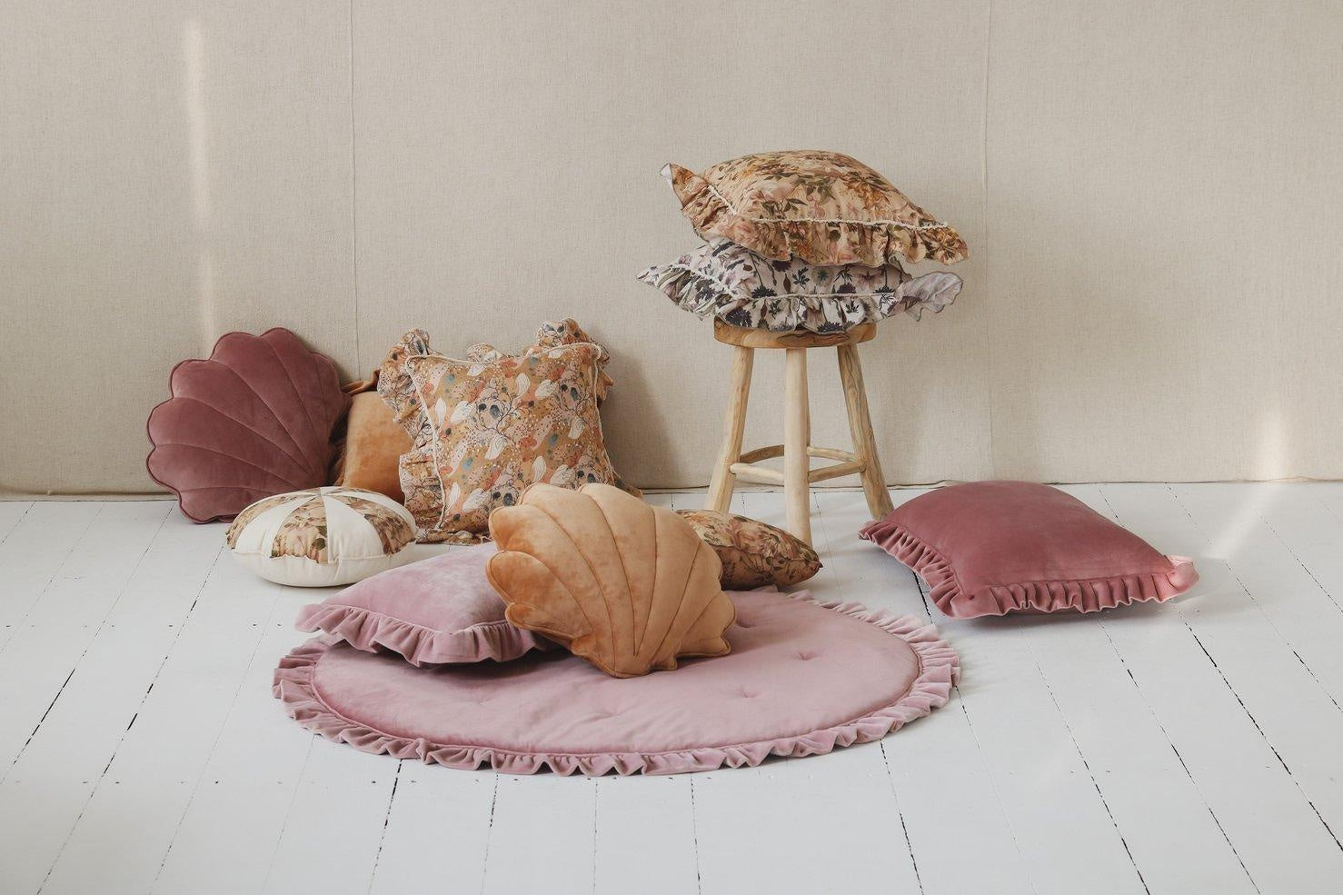 Soft Velvet Caramel - Shell Pillow