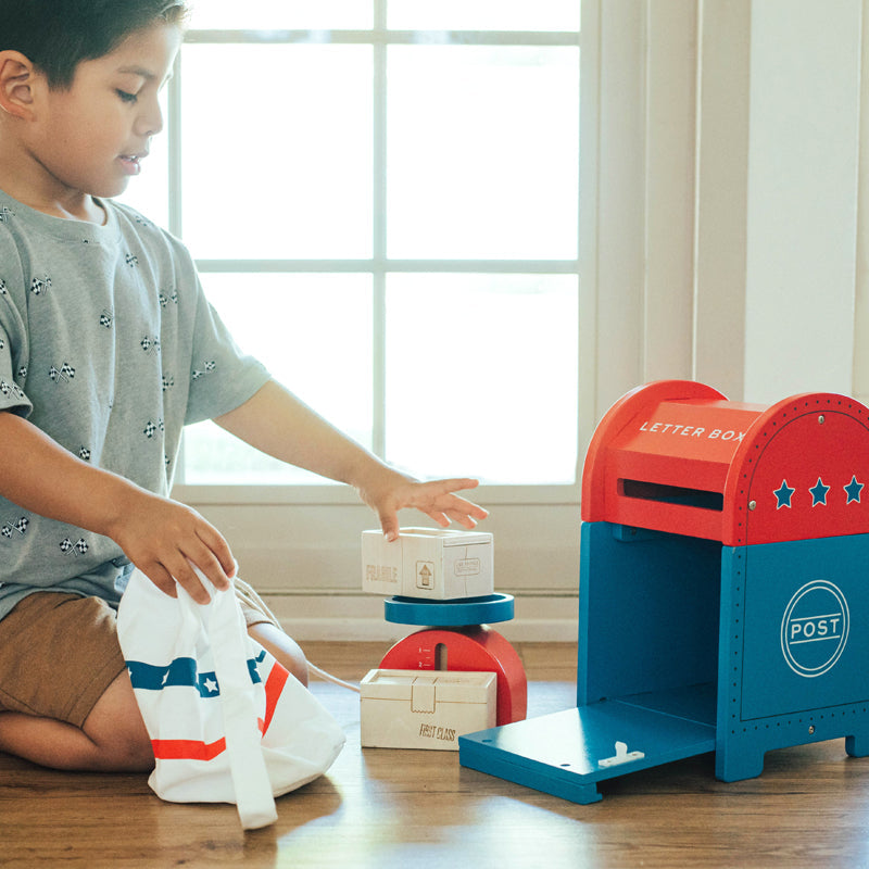 Extra Special Delivery Mail Set