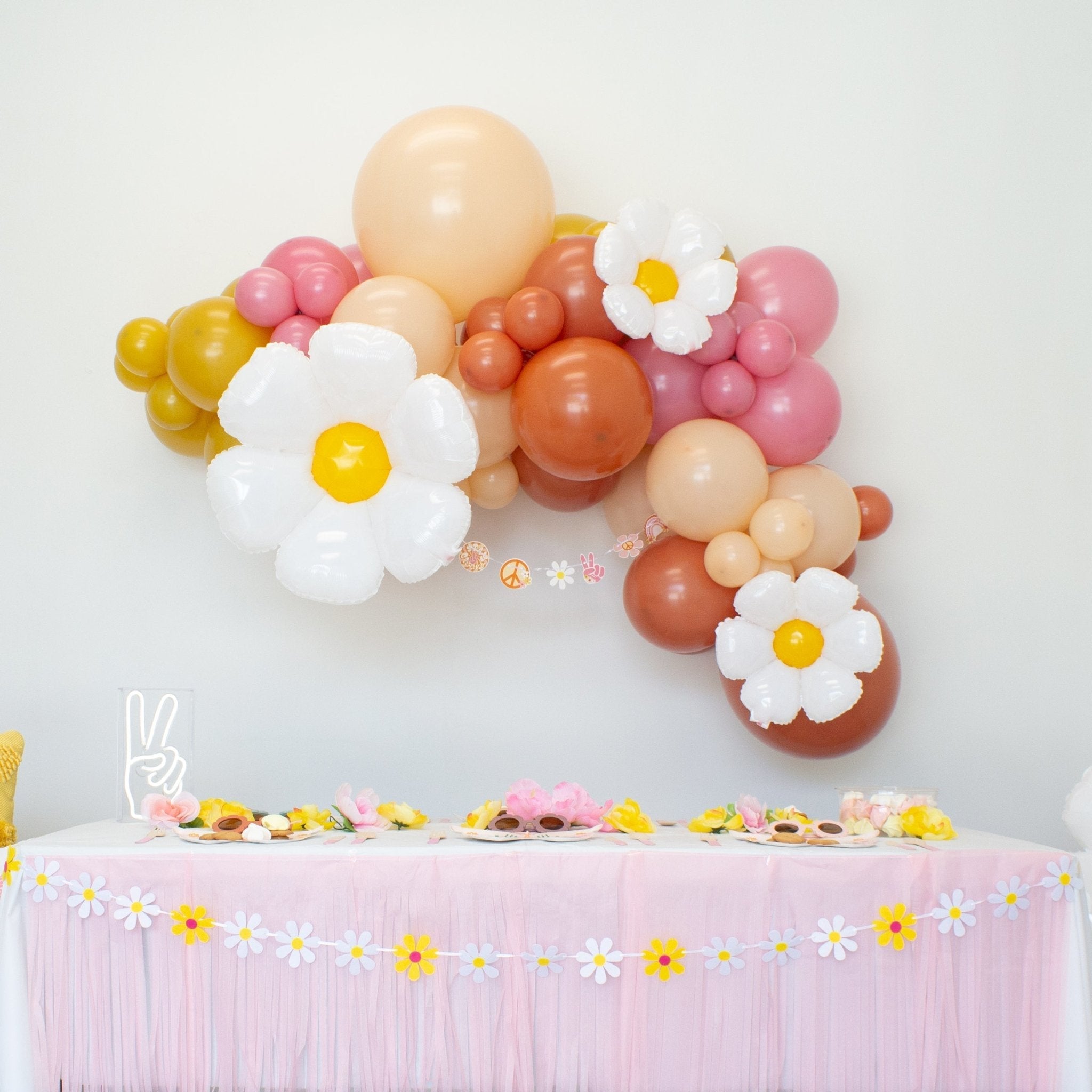 Spring Daisy Flower Felt Banner - 6.5 Ft