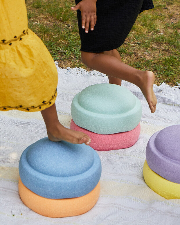 Stapelstein Original Rainbow – Colorful Stacking Climbing Stones