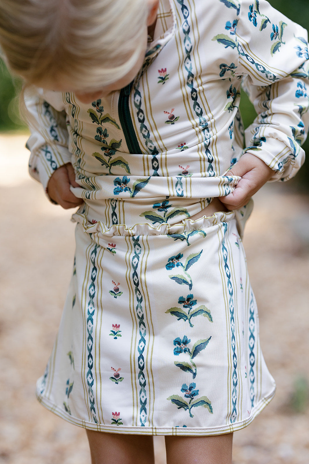 Kitt Set In French Stripe/window Pane