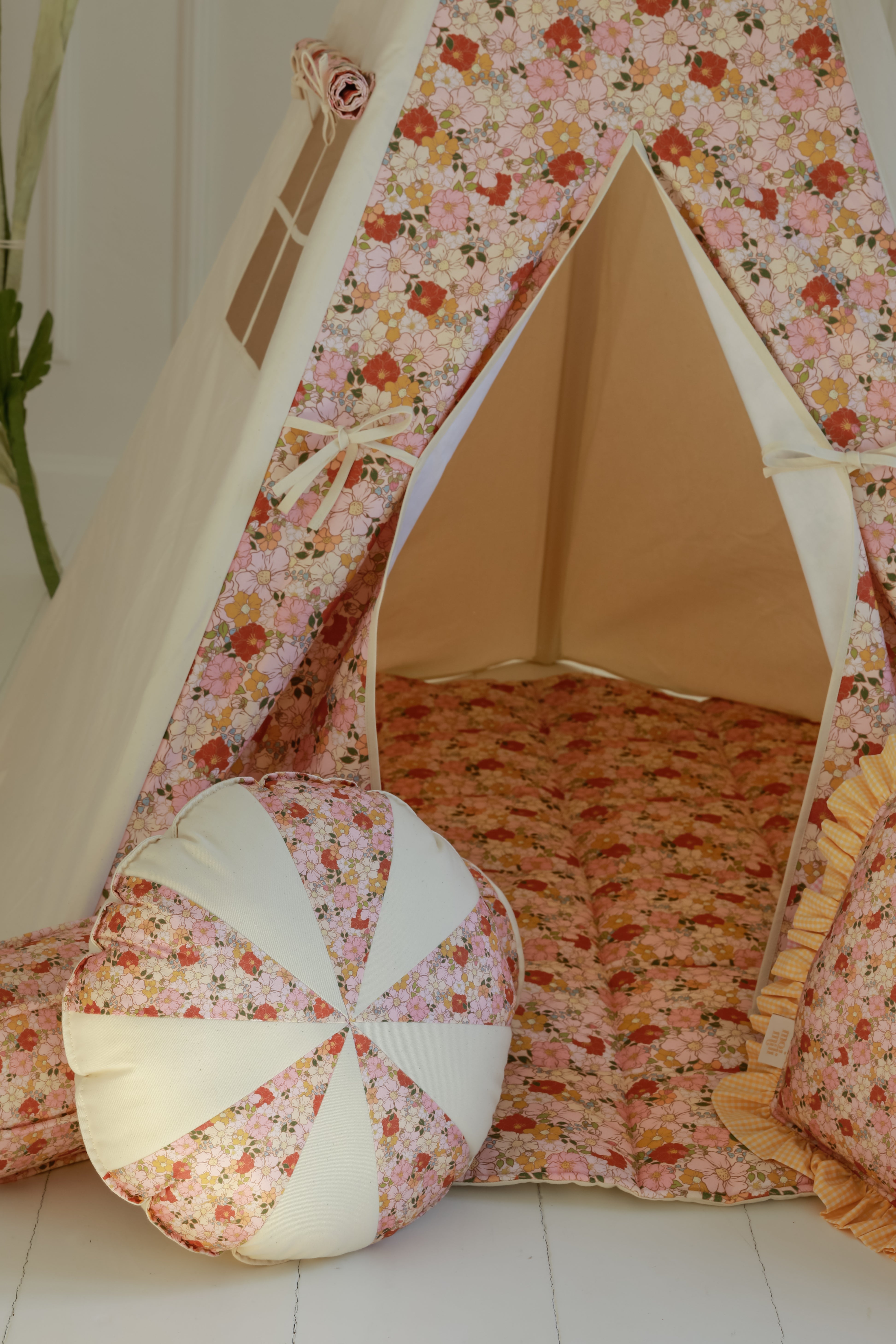 “spring Garden” Round Patchwork Pillow