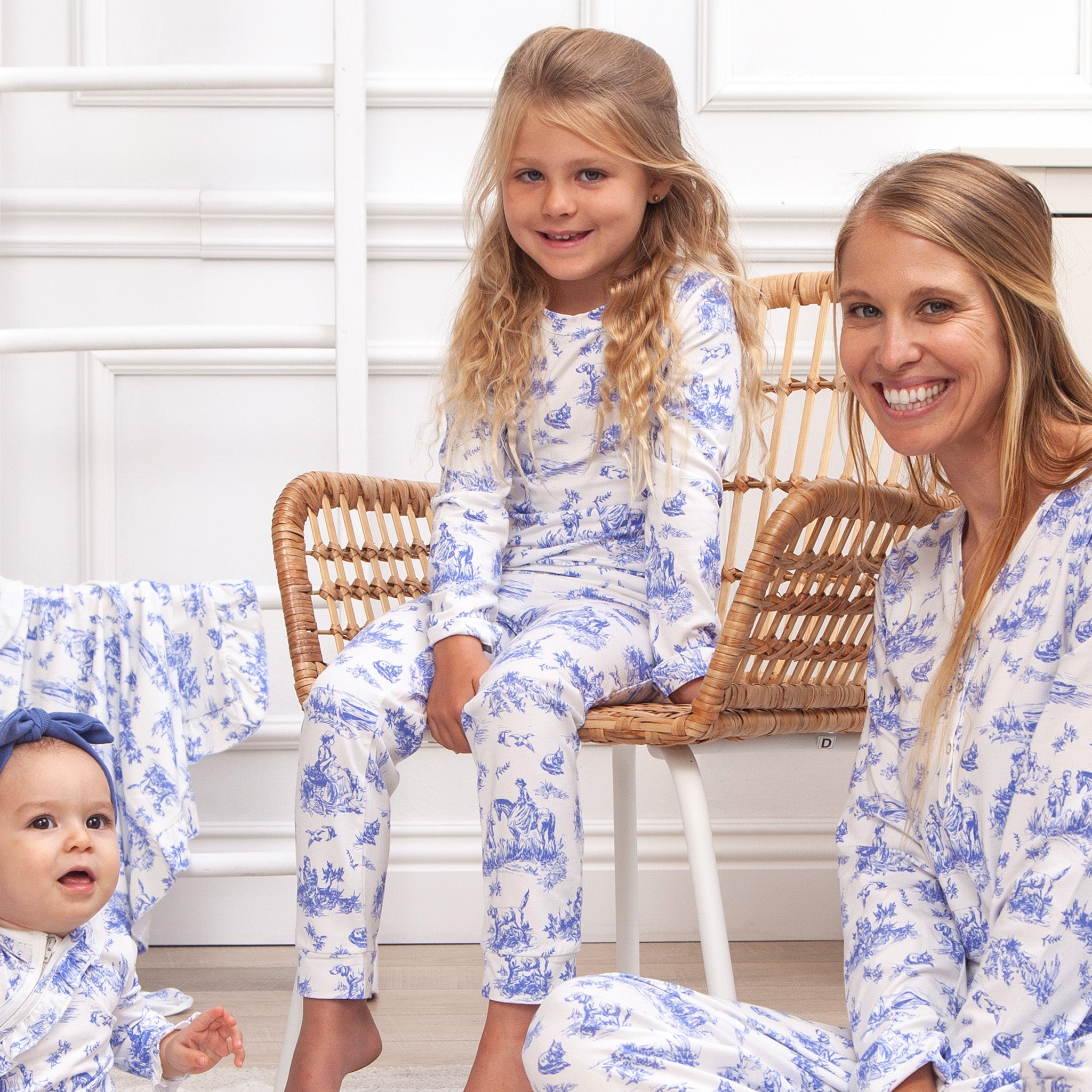 Toile De Jouy Girl's Bamboo Pajama Set