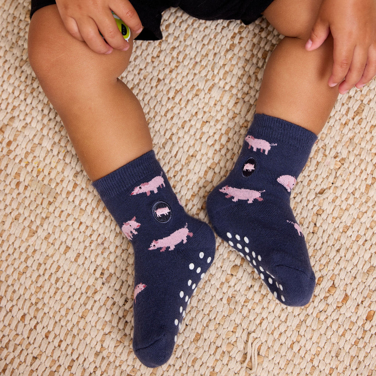Kids Socks That Save Pigs