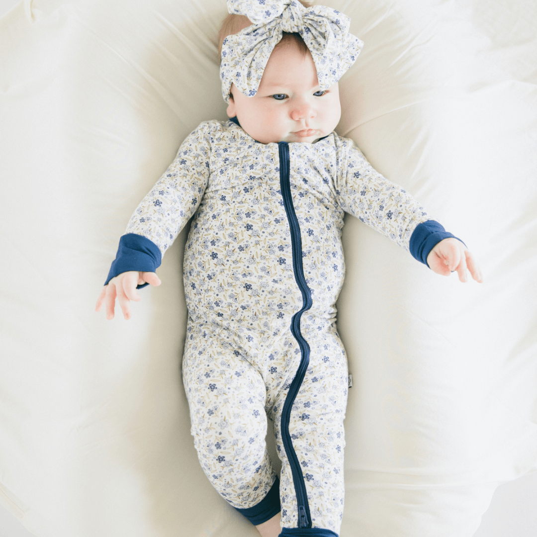 The Poppy In Ditzy Daisy