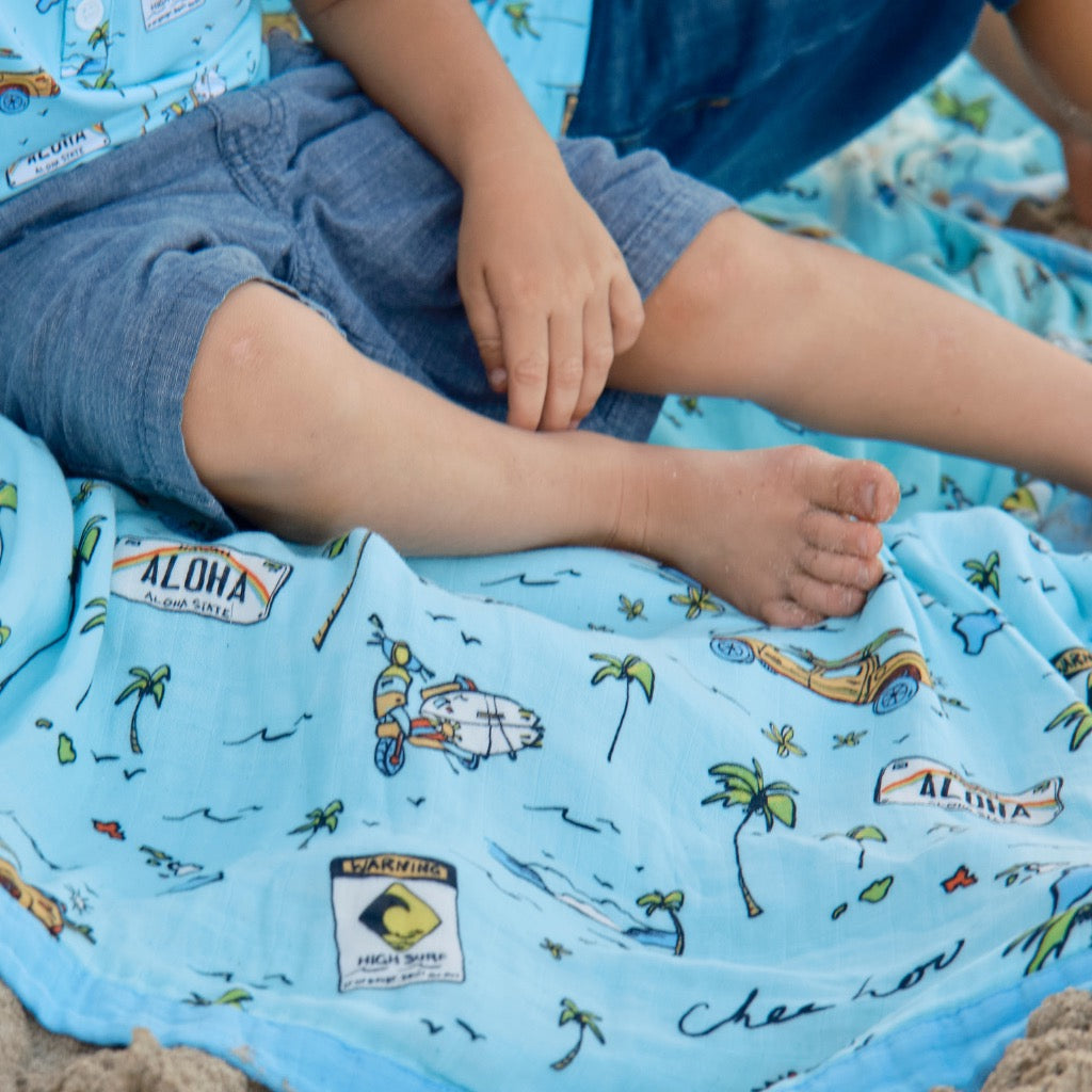 We Go Holoholo Throw Blanket