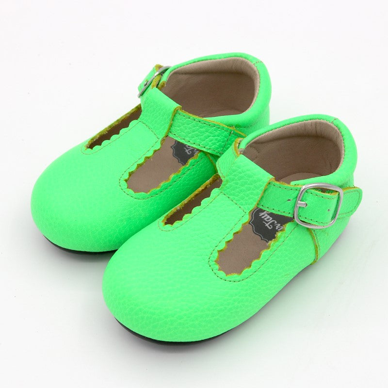 Scalloped T-strap - Neon Green