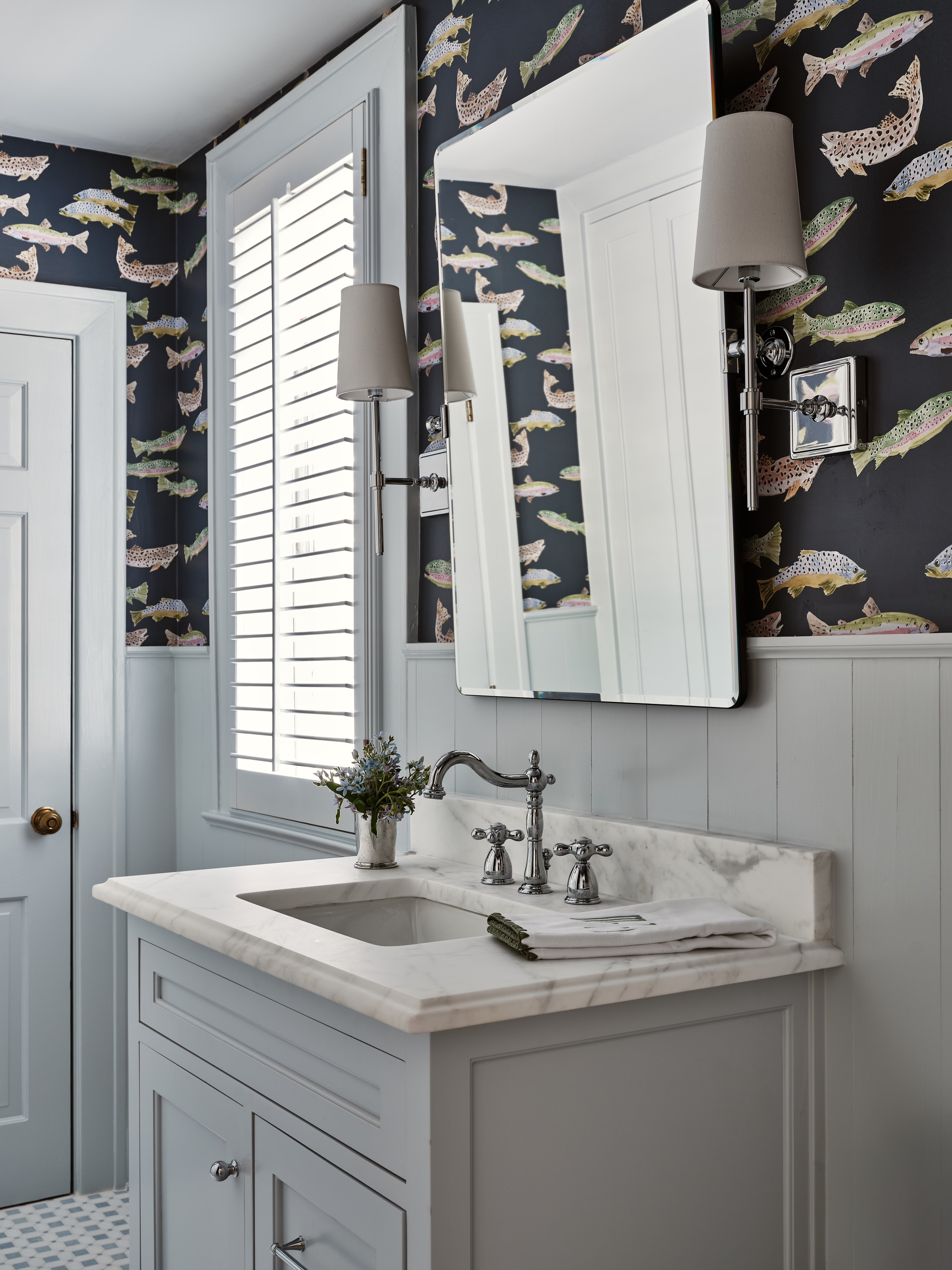 Tight Lines In Navy Wallpaper