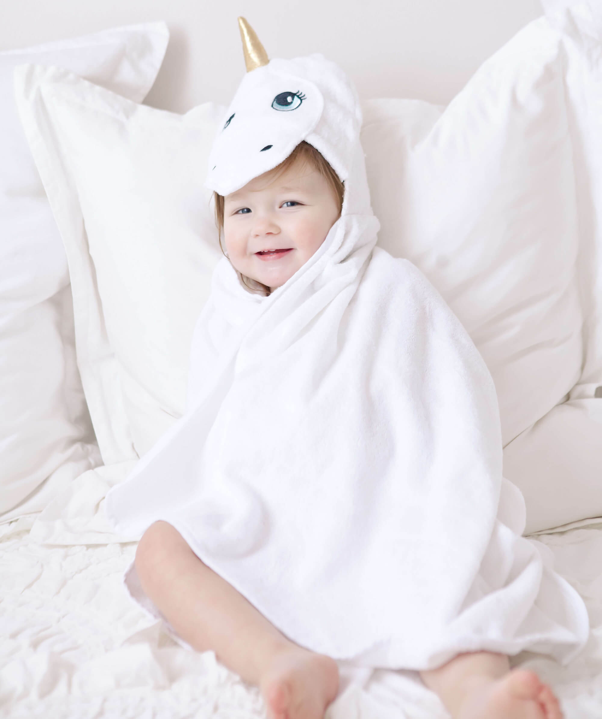 Bamboo Viscose White Unicorn Hooded Towel