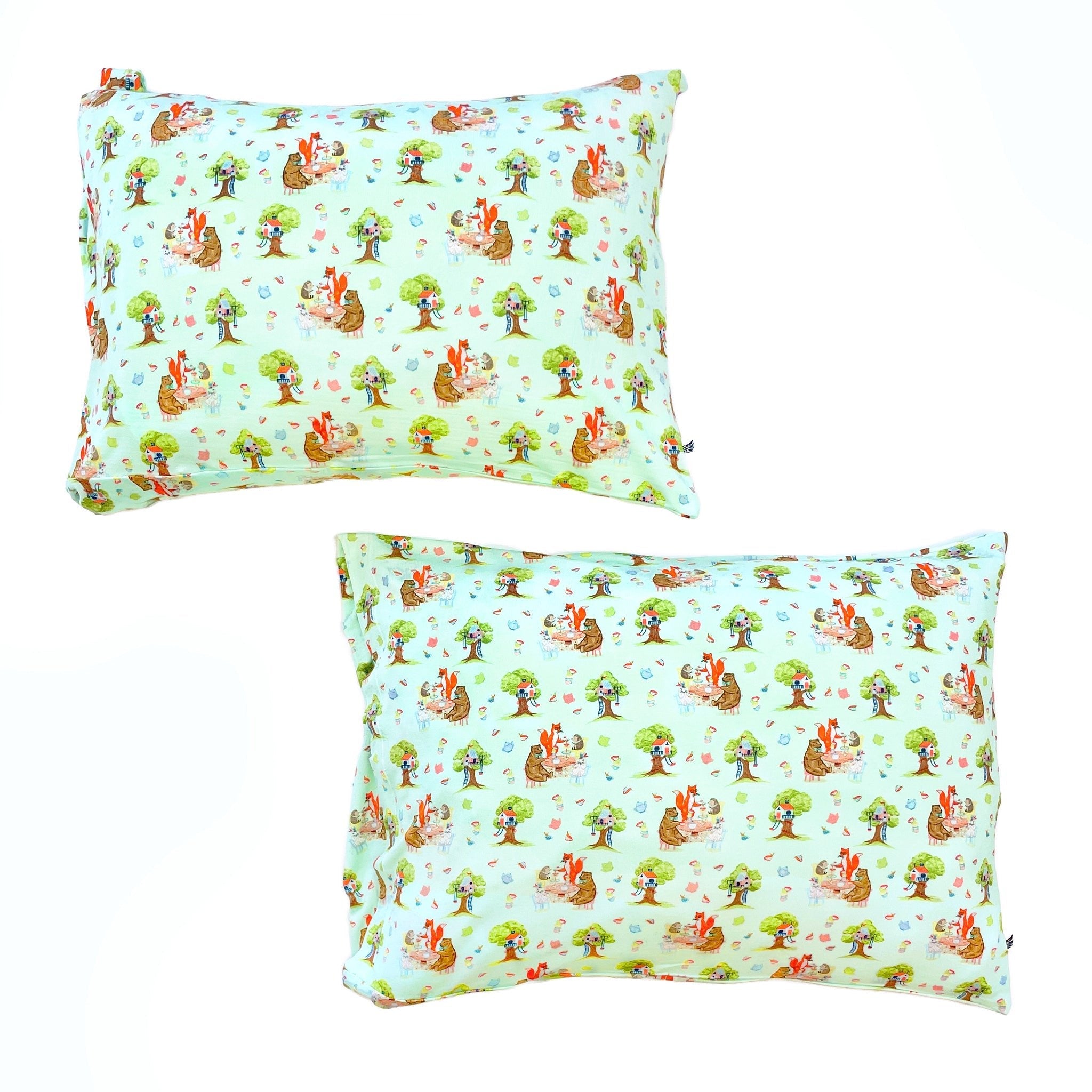 Tree House Party 2-pack Standard Pillow Case