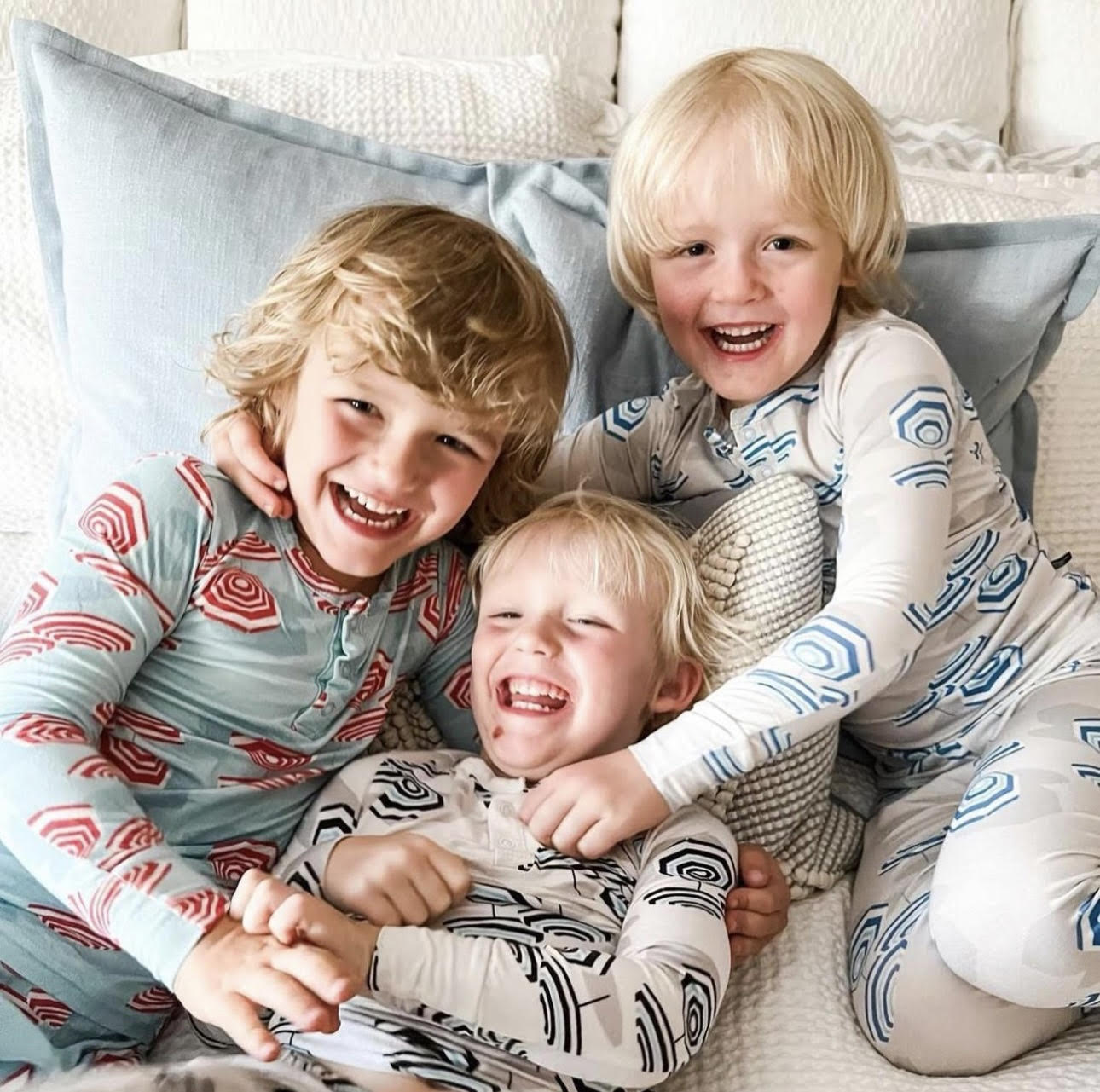 Amalfi Coast Beach Umbrella Black And White Two-piece Set