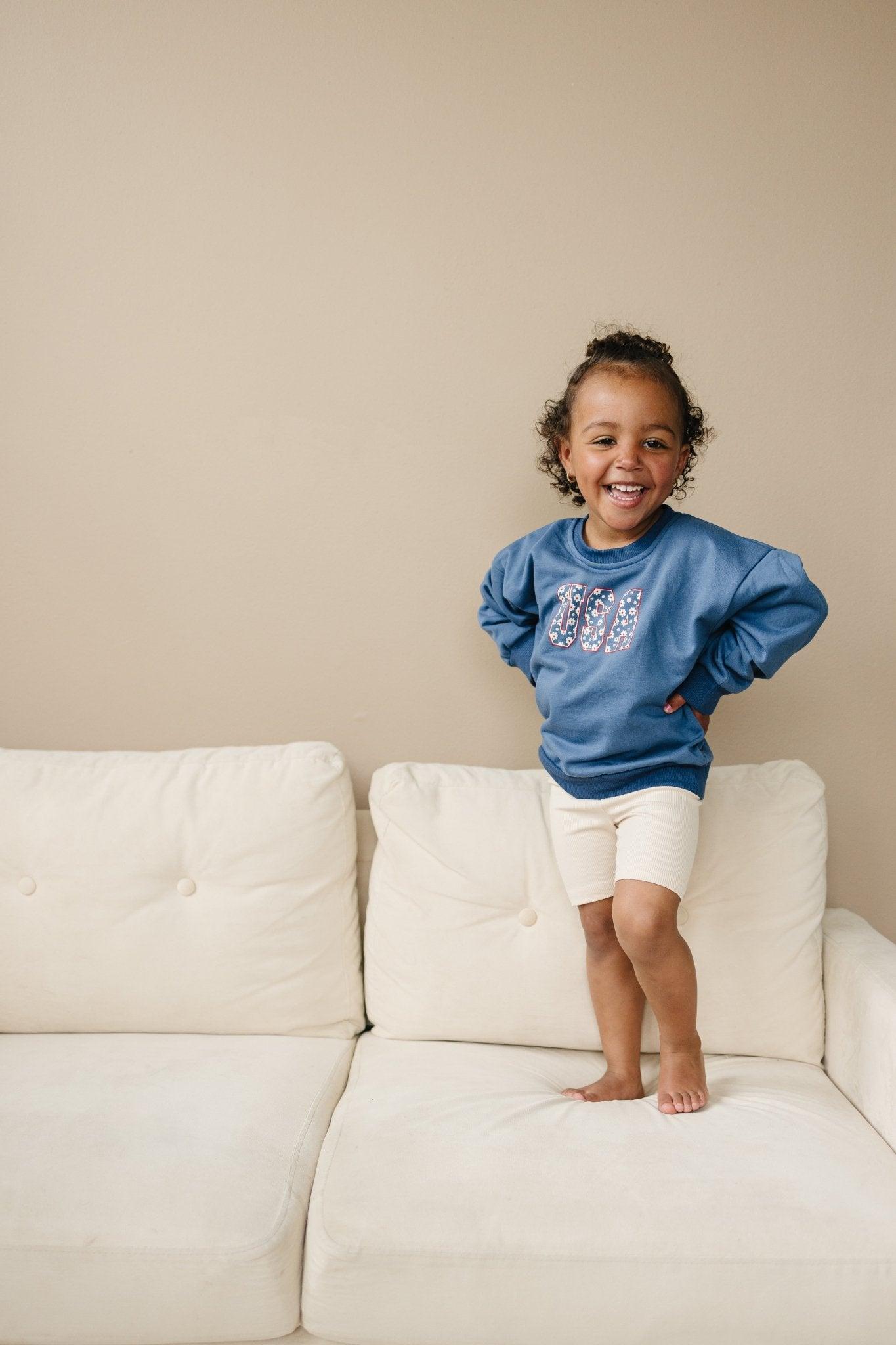 Usa Daisy Crewneck Sweatshirt