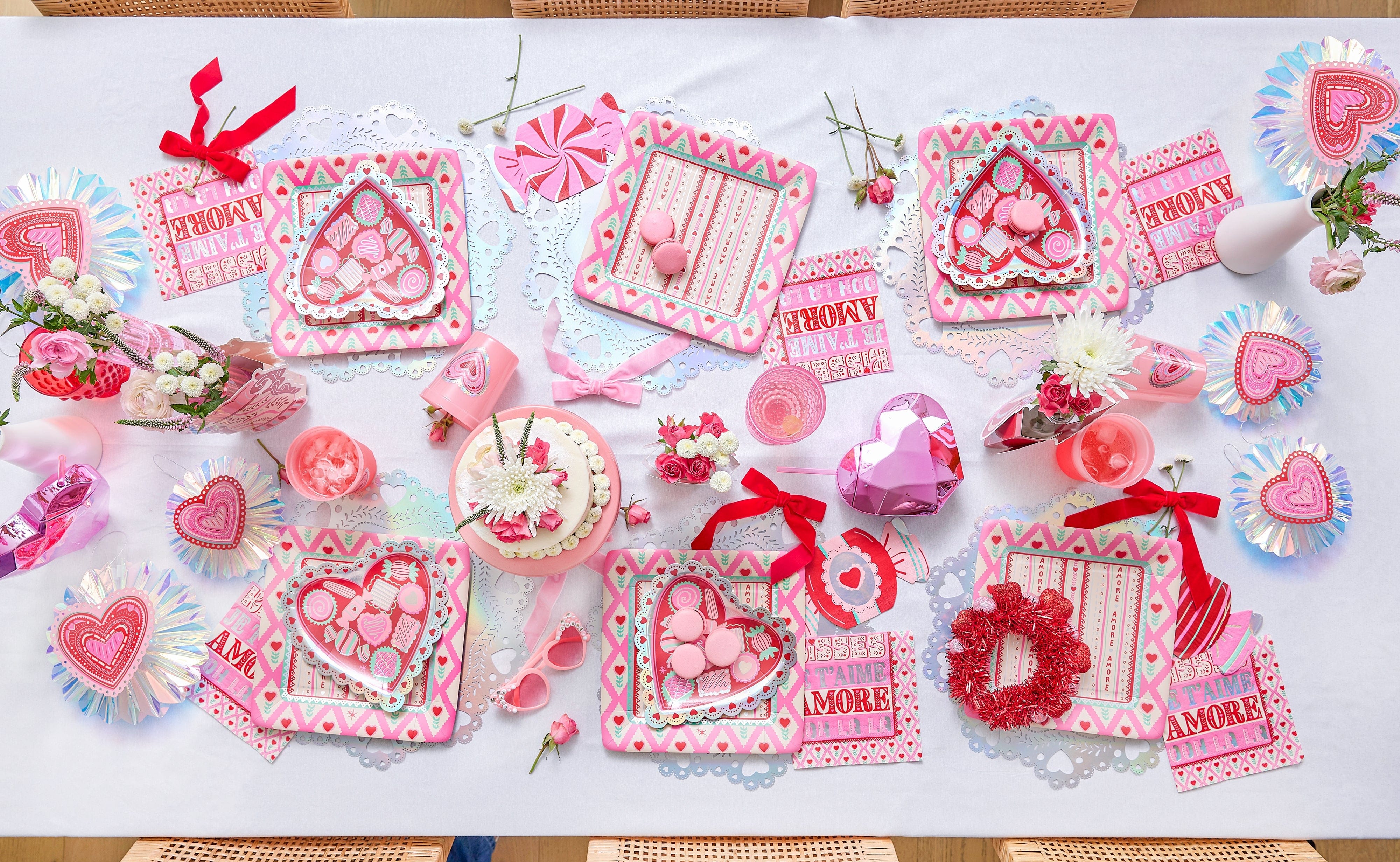 Amore Dinner Plates (10 Count)