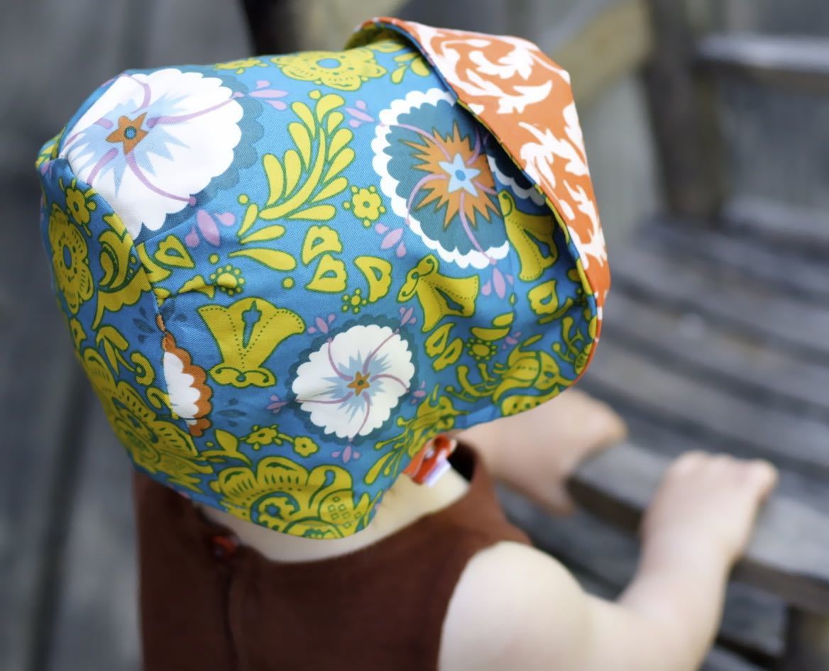 Bonnet In Vintage Floral