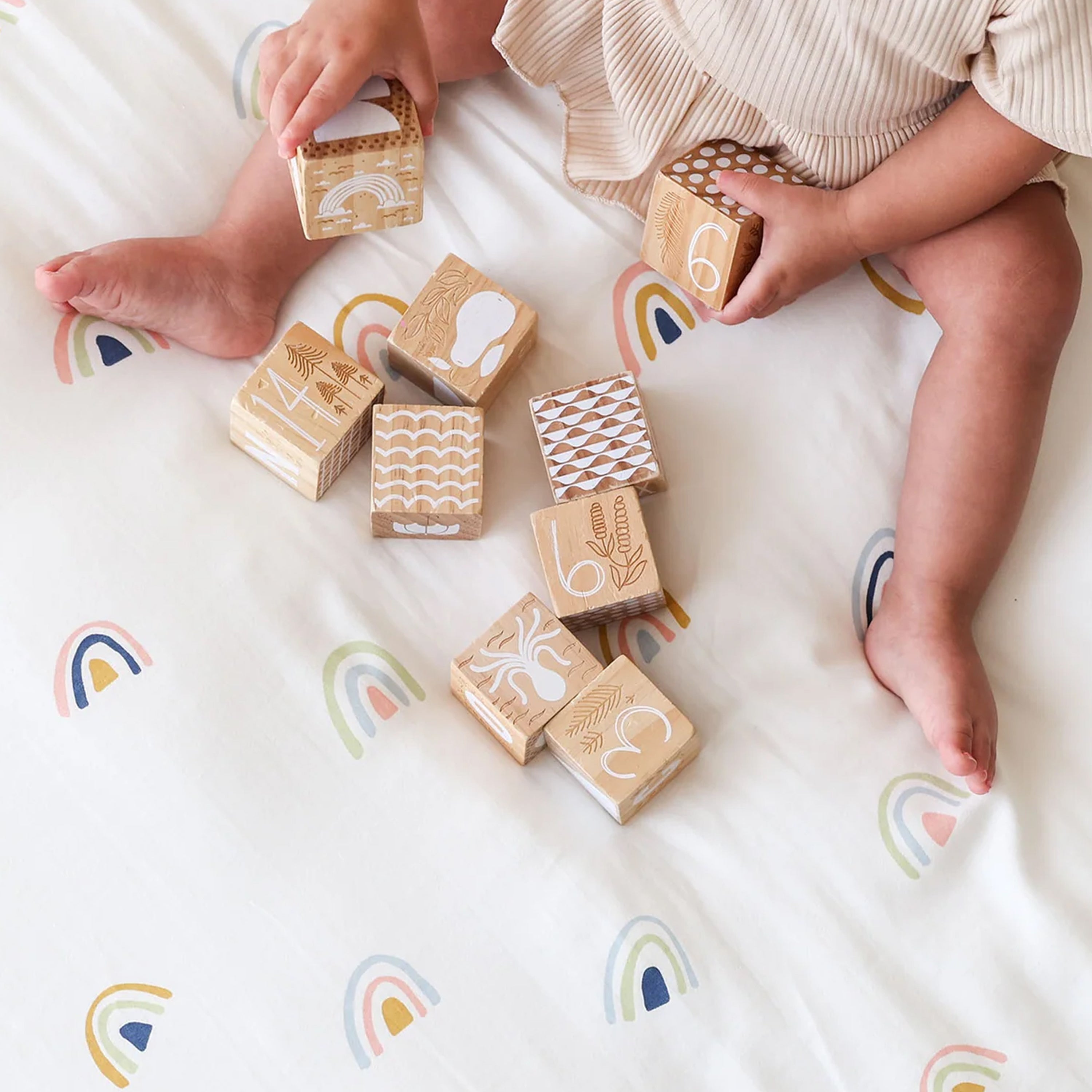 Organic Mini Crib Sheet - Dotty & Rainbow