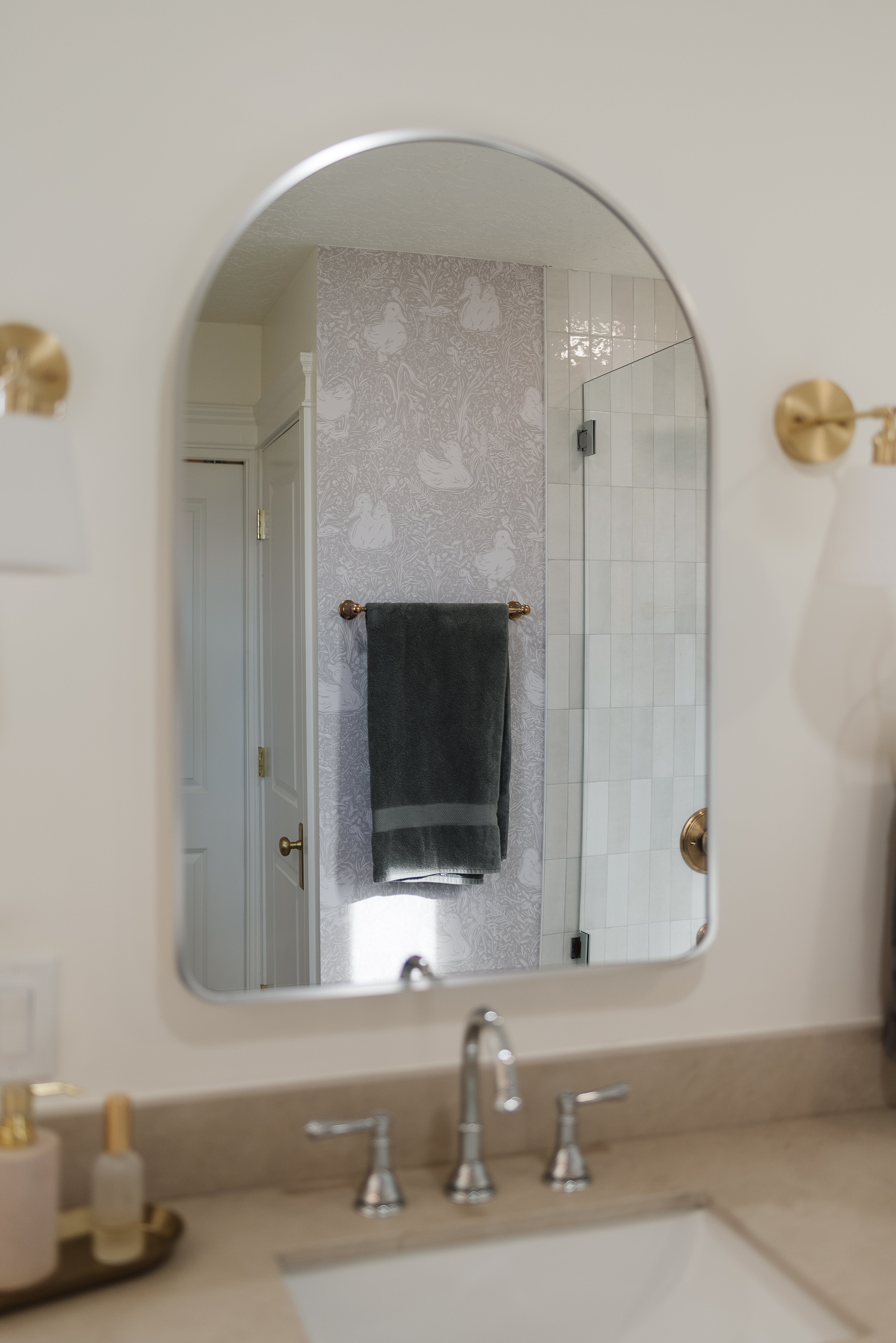 Hollingworth Wallpaper By Aubrey Fairchild