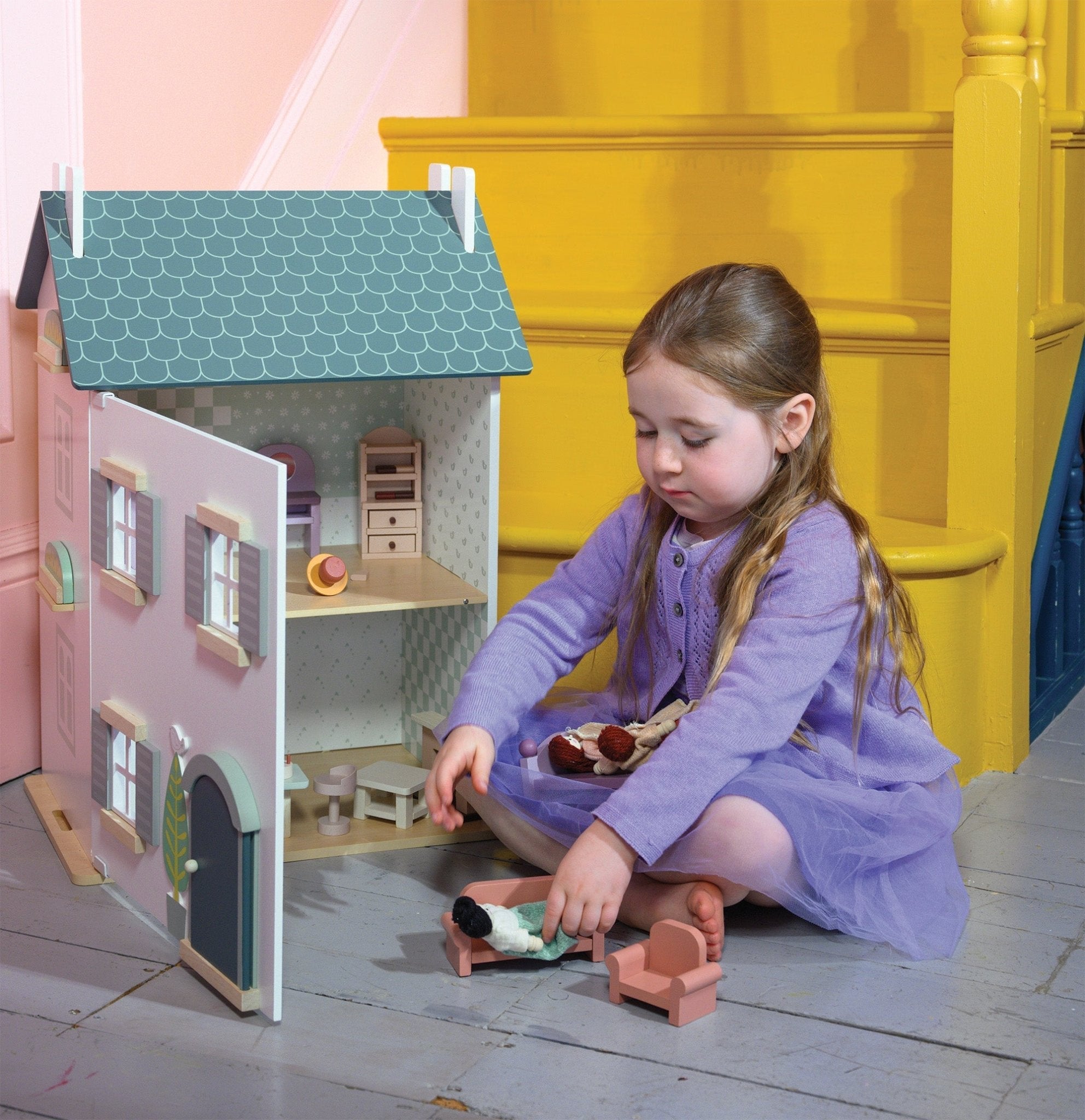 Willow Dollhouse