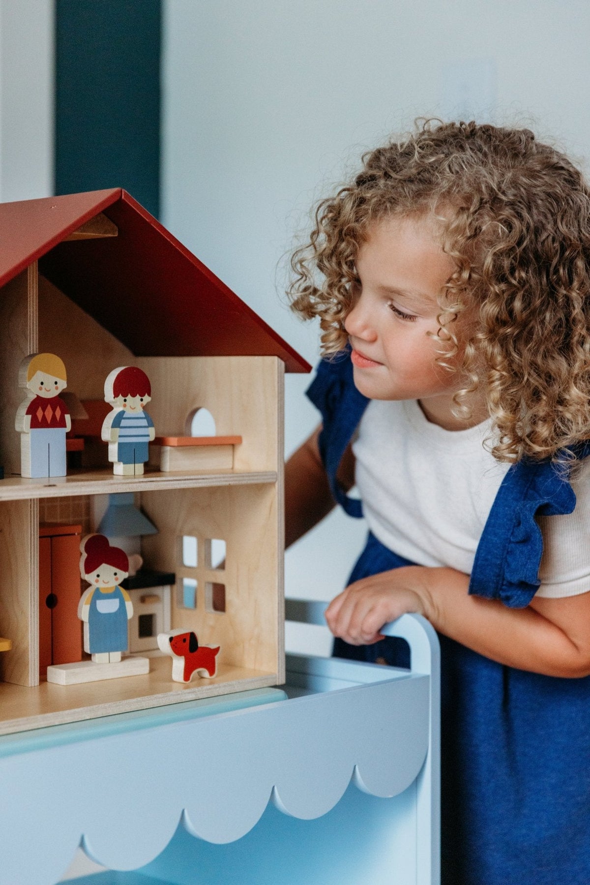 Poppets Dollhouse