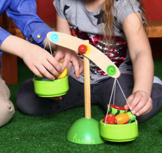 Wooden Balance Scale Toy