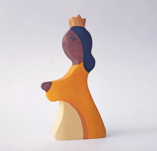 Waldorf Wooden Prince And Princess Figures- 2 Pieces