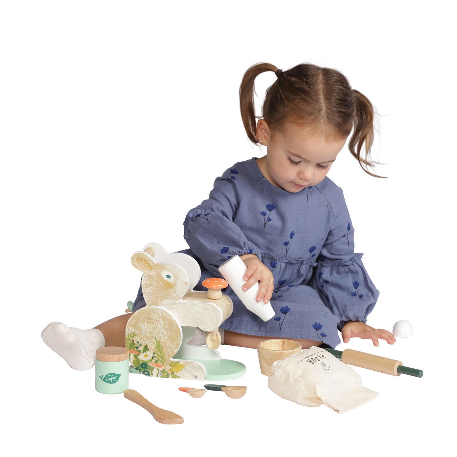 Manhattan Toy Bunny Hop Mixer Play Tablewear