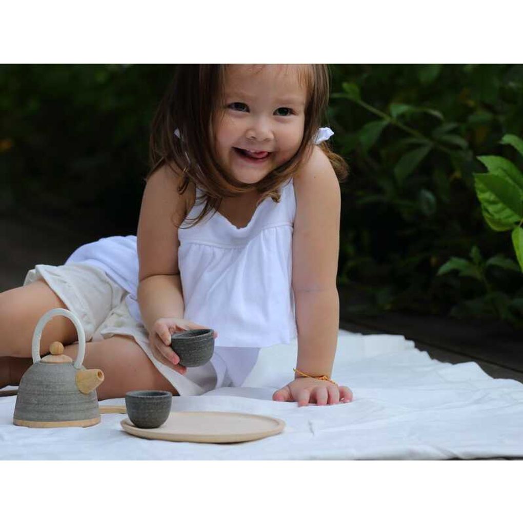 PlanToys Classic Tea Set Play Tablewear