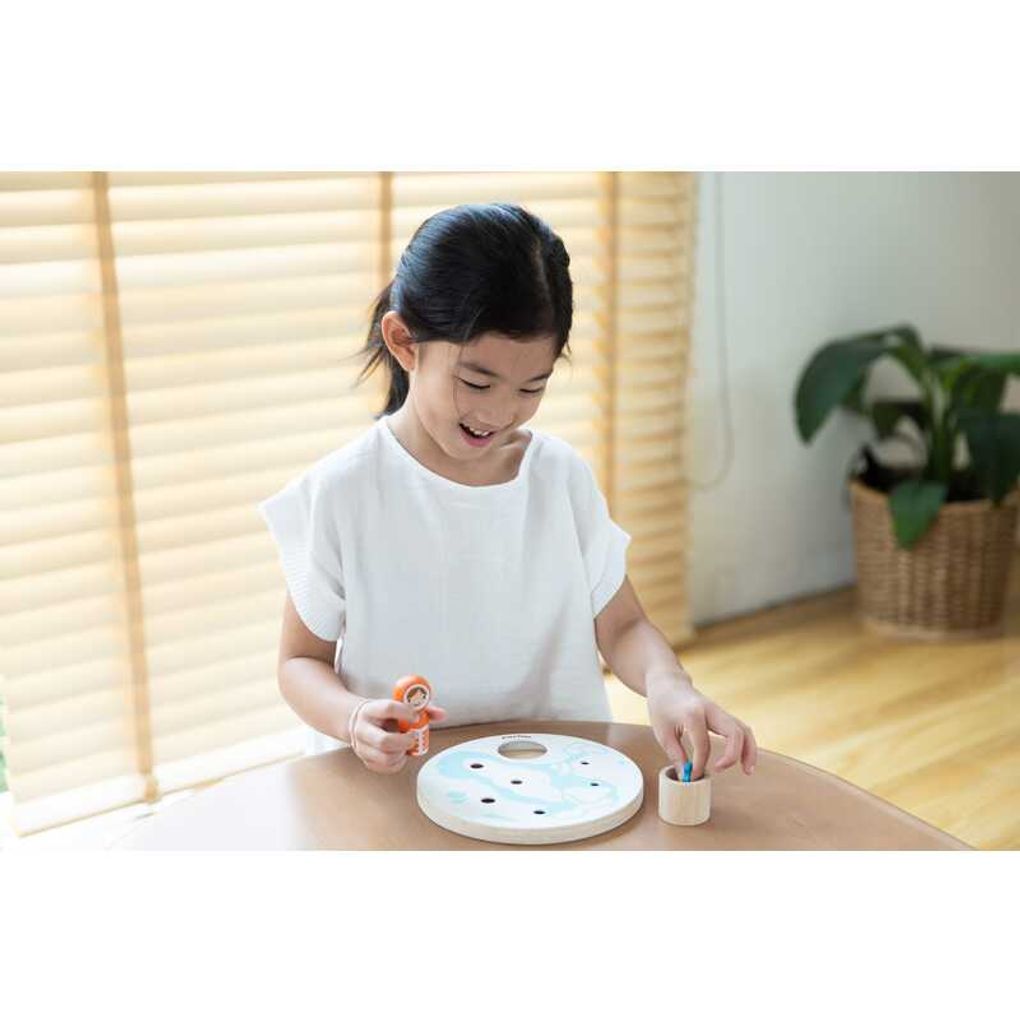 PlanToys Ice Fishing Game