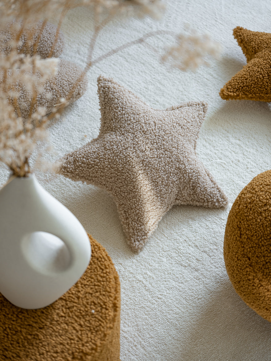 Biscuit Star Cushion